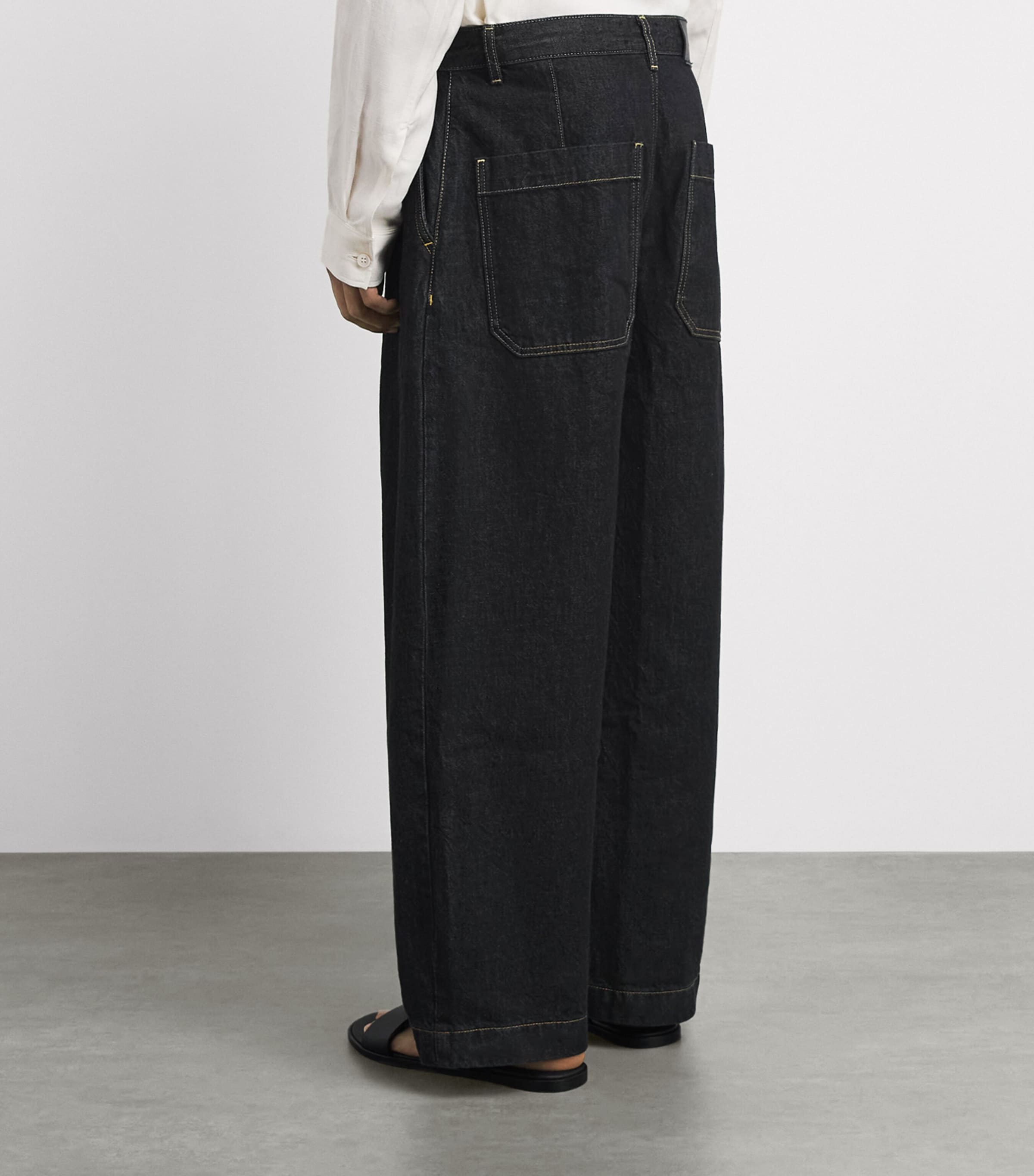 Studio Nicholson Mens Pleated Wide-Leg Jeans Black Image 5