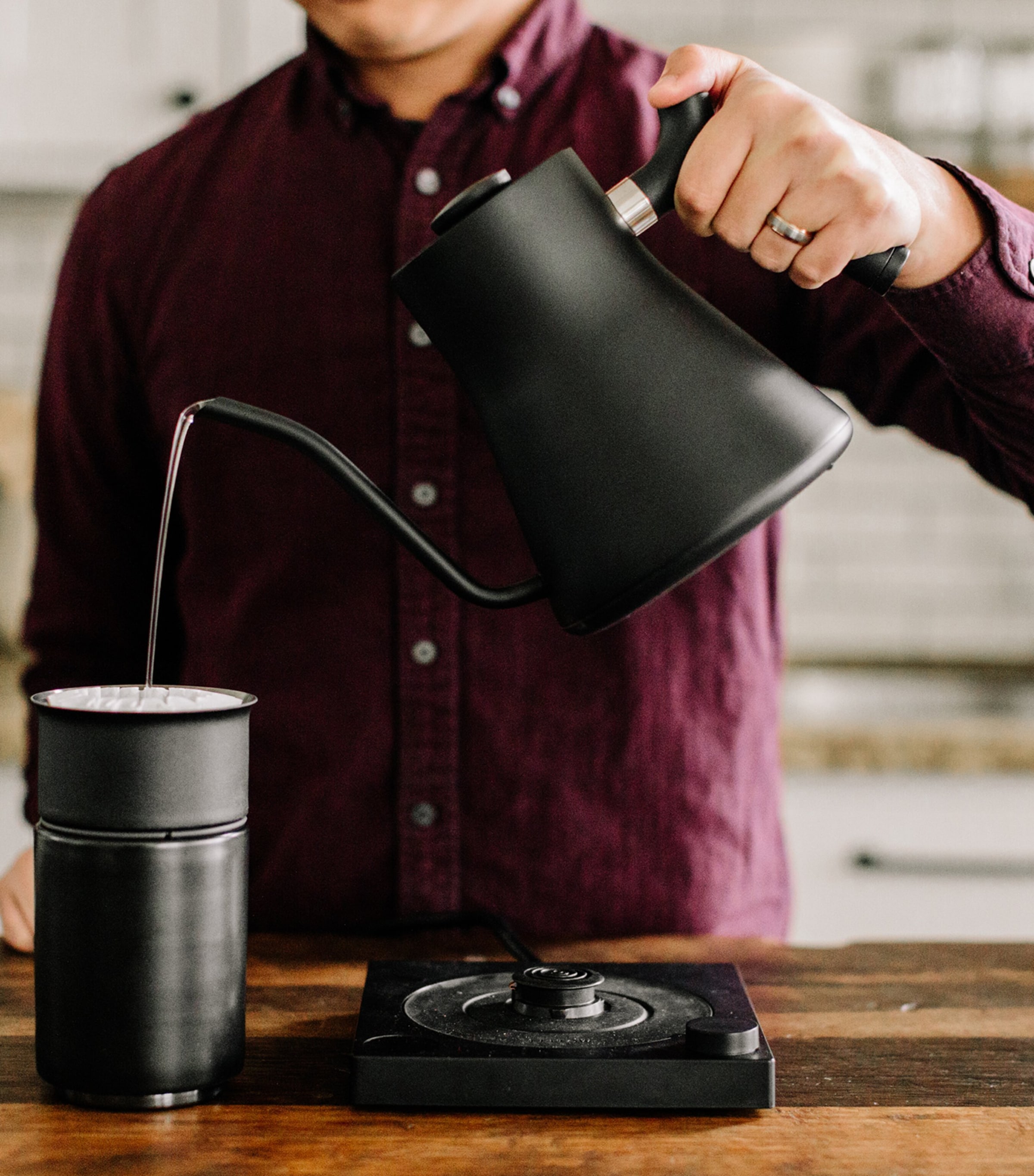 Monty Latte Mug BLACK Image 4