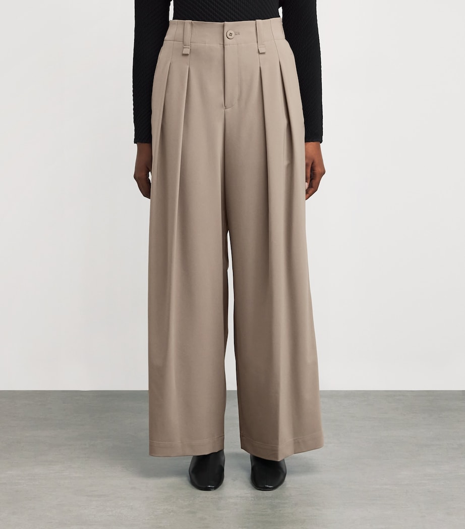 Round Trousers 10 Image 3