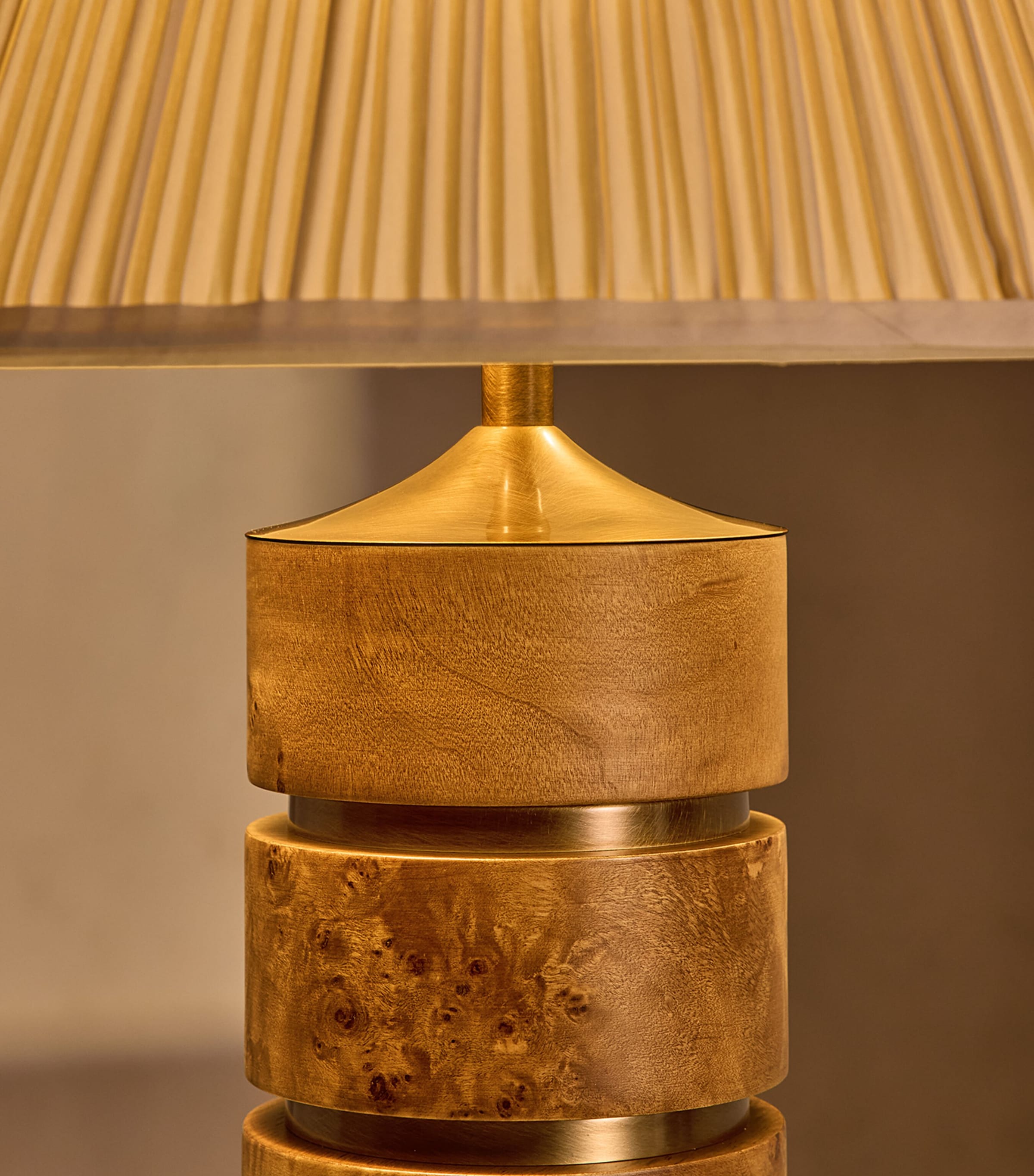 Soho Home Clover Table Lamp Mid Tone Image 4