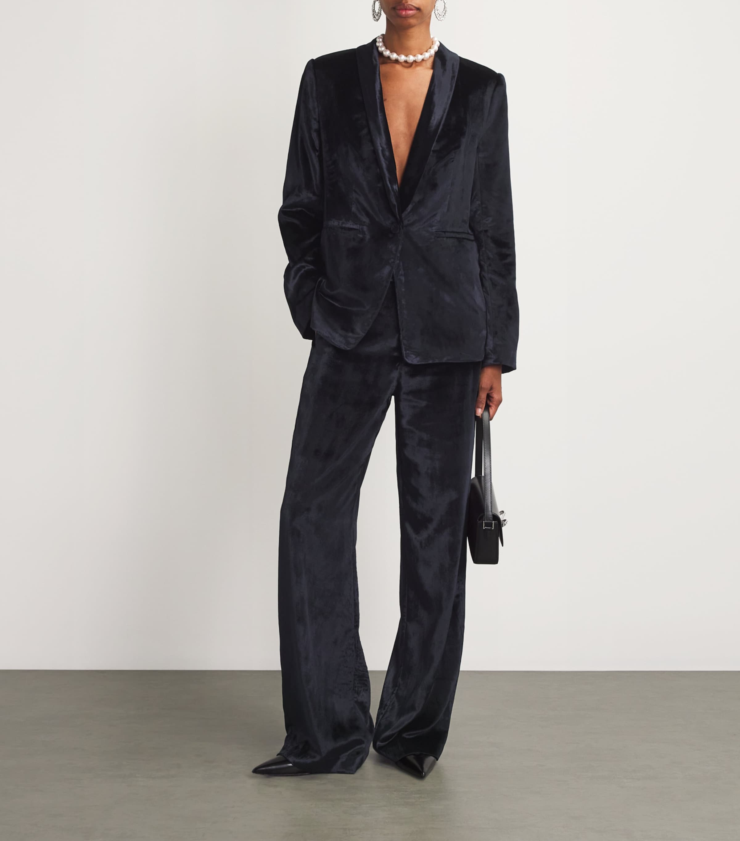 Pacifie Velvet Trousers in Navy from Hod