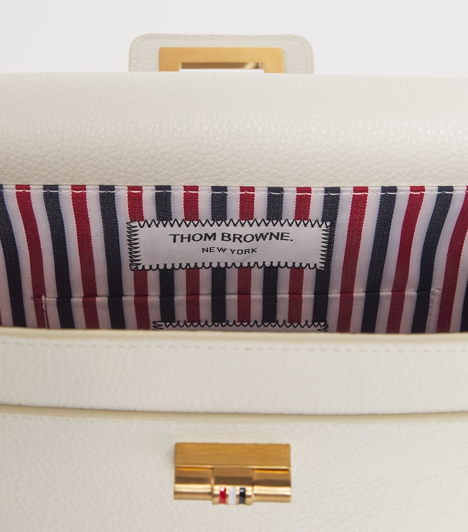 Pebble Leather Box Bag OFF WHITE Image 5