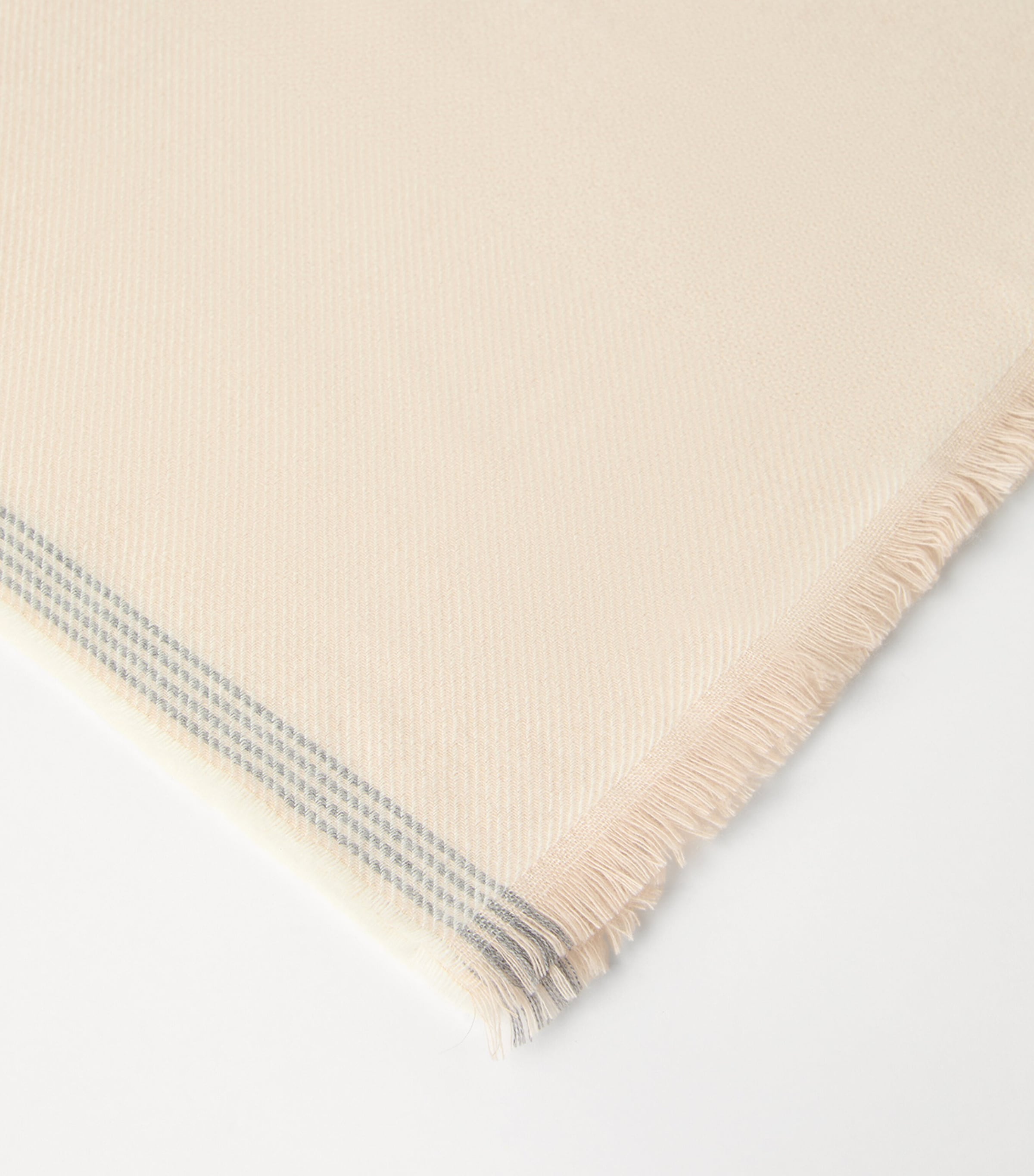 Cashmere Fringed Scarf CJ007 Image 3