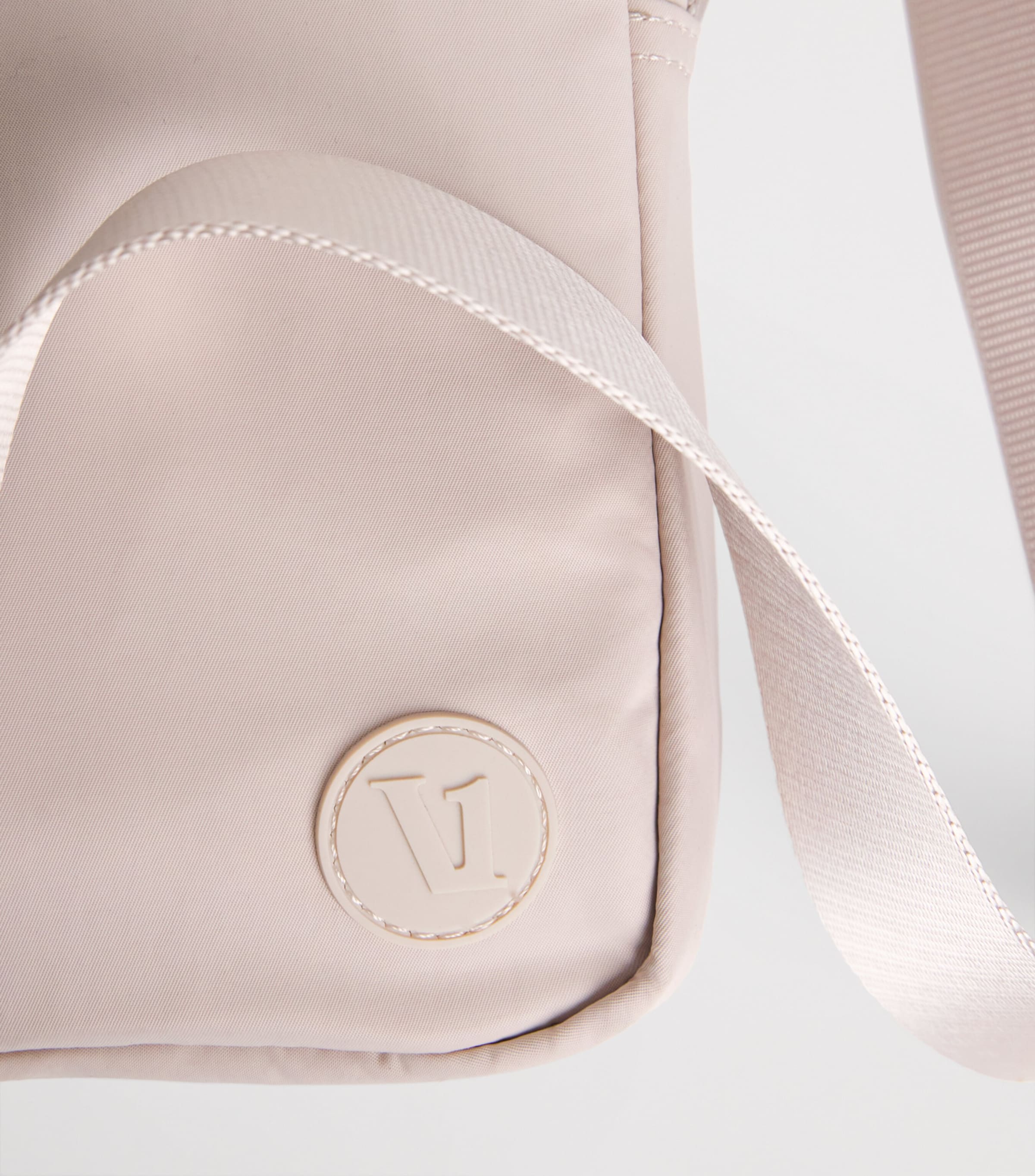 VUORI All Around Cross-Body Bag Ecru Image 6