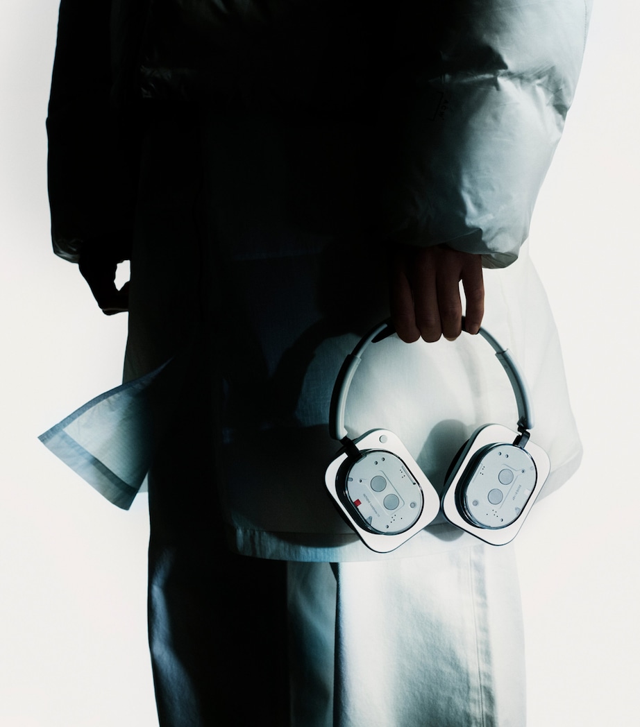 Nothing Technology Headphone (1) White Image 8
