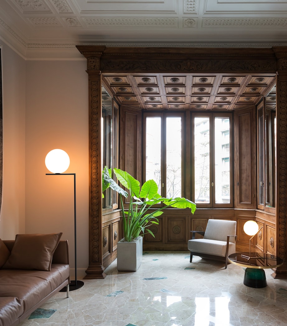 IC T1 High LED Table Lamp BRASS Image 4