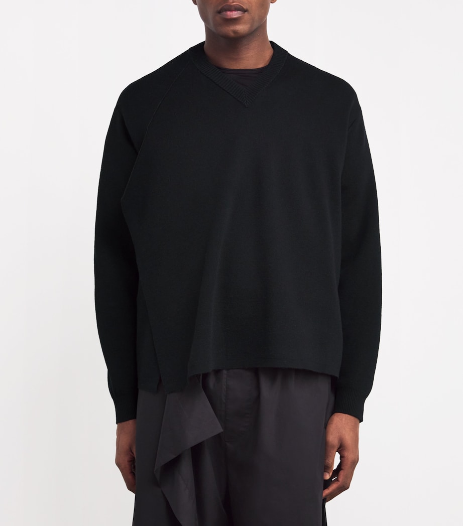 Wool V-Neck Sweater BLACK Image 2