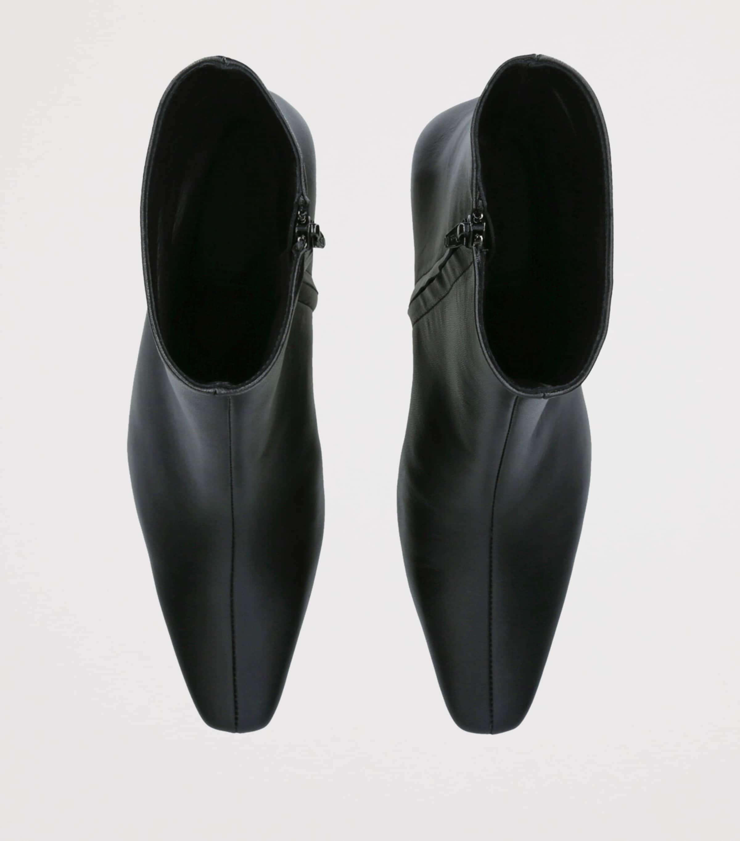 Leather Wally Ankle Boots 55 BLACK Image 4