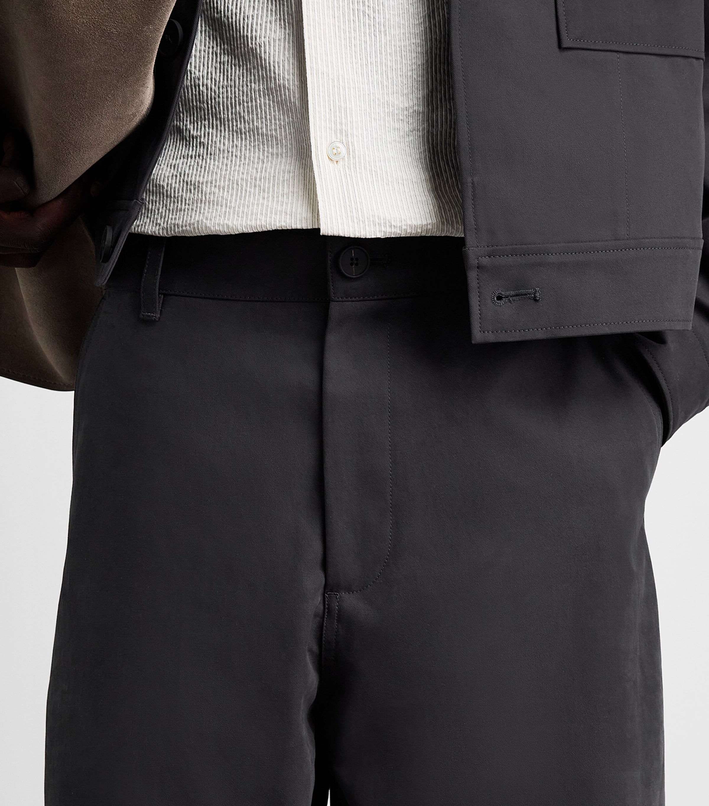 Studio Nicholson Mens Cotton Barrel-Leg Trousers Ore Image 3