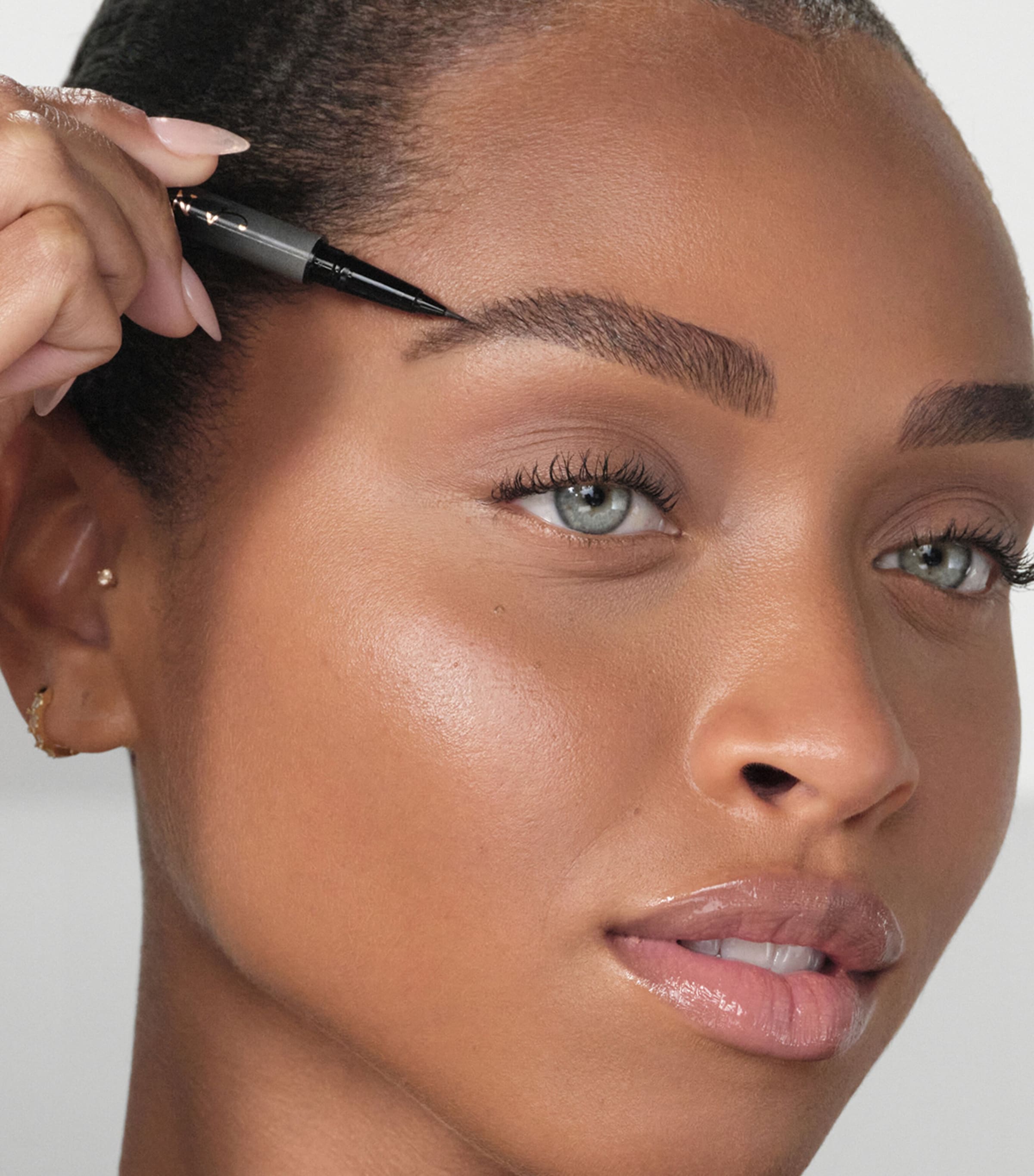 Anastasia Beverly Hills MicroStroke Brow Pen Medium Brown Image 3