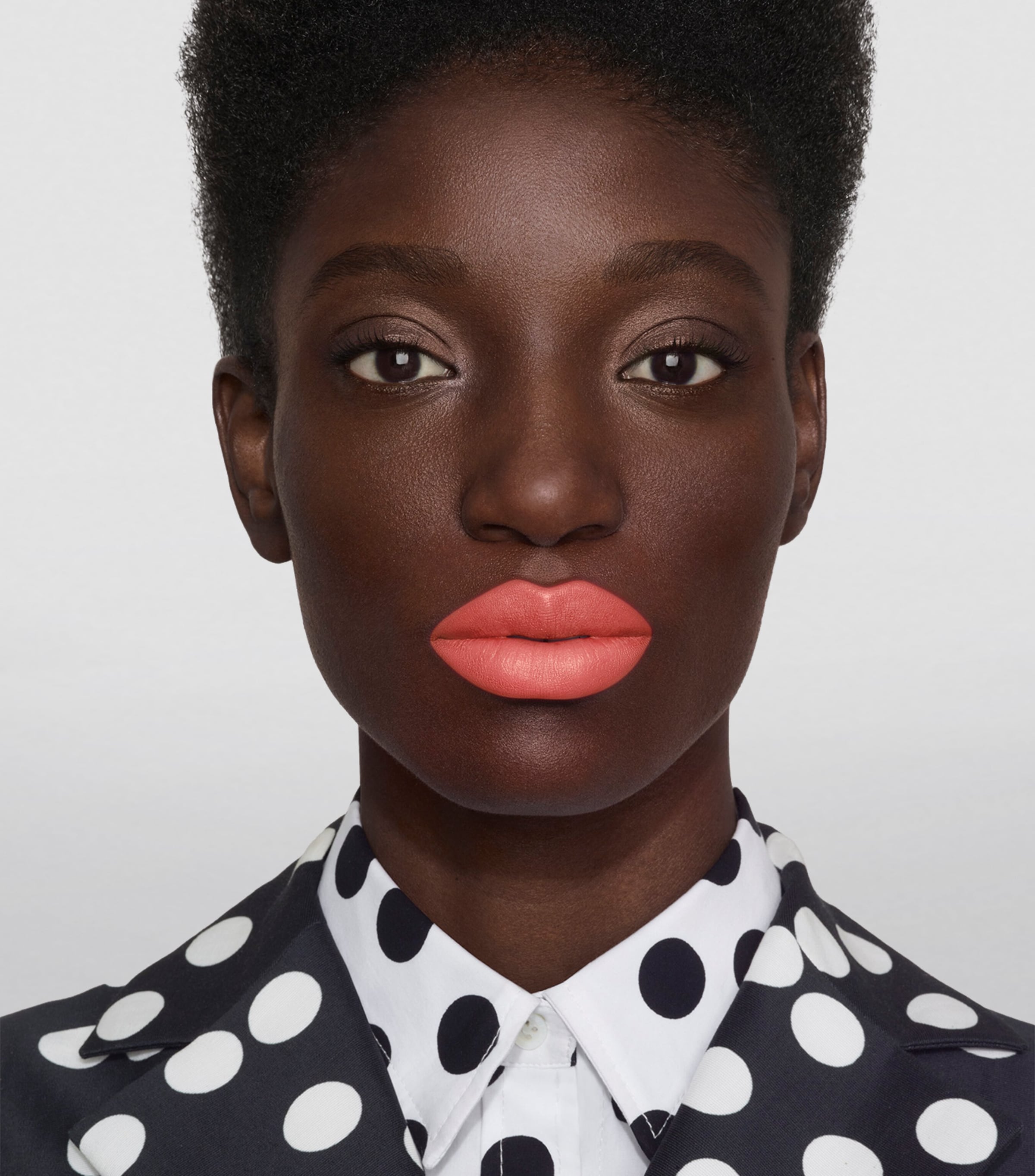 Nude Couture Blur Matte Lipstick Refill NUDE 740 Image 8