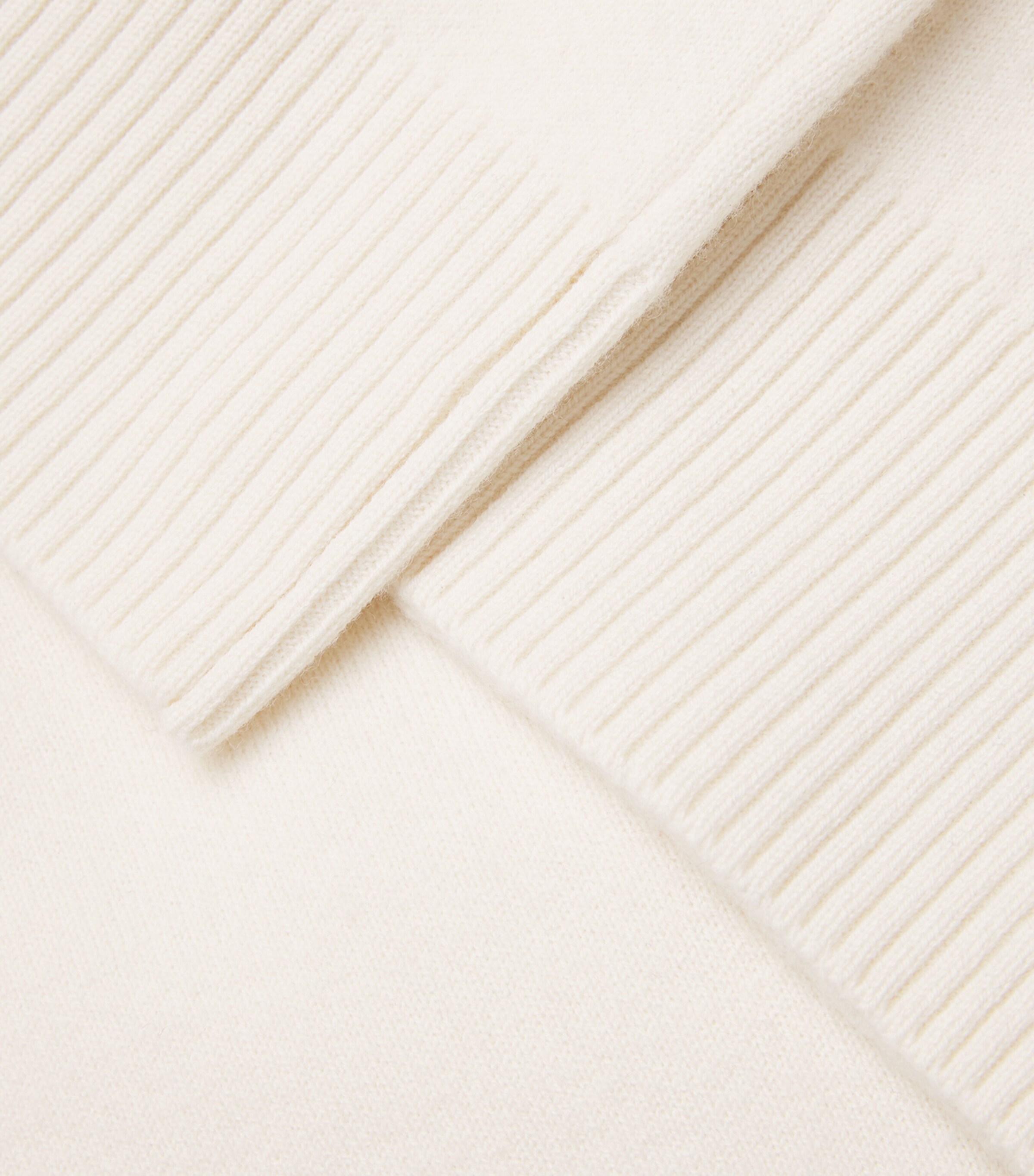 Merino Wool Rollneck Sweater C11 Image 5