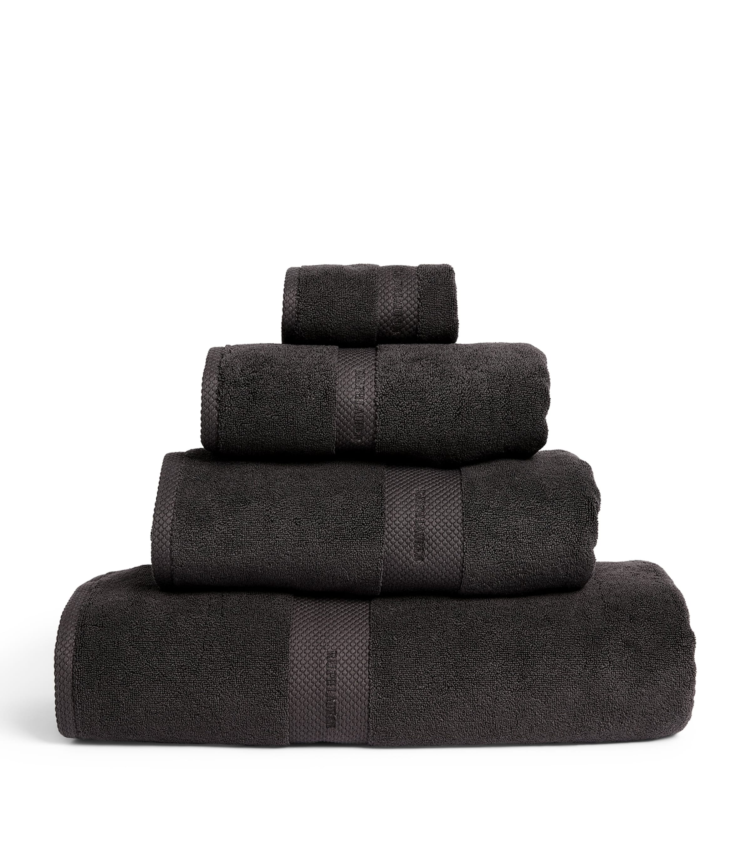 Shop Ralph Lauren Avenue Bath Towel 75cm X 137cm In Grey