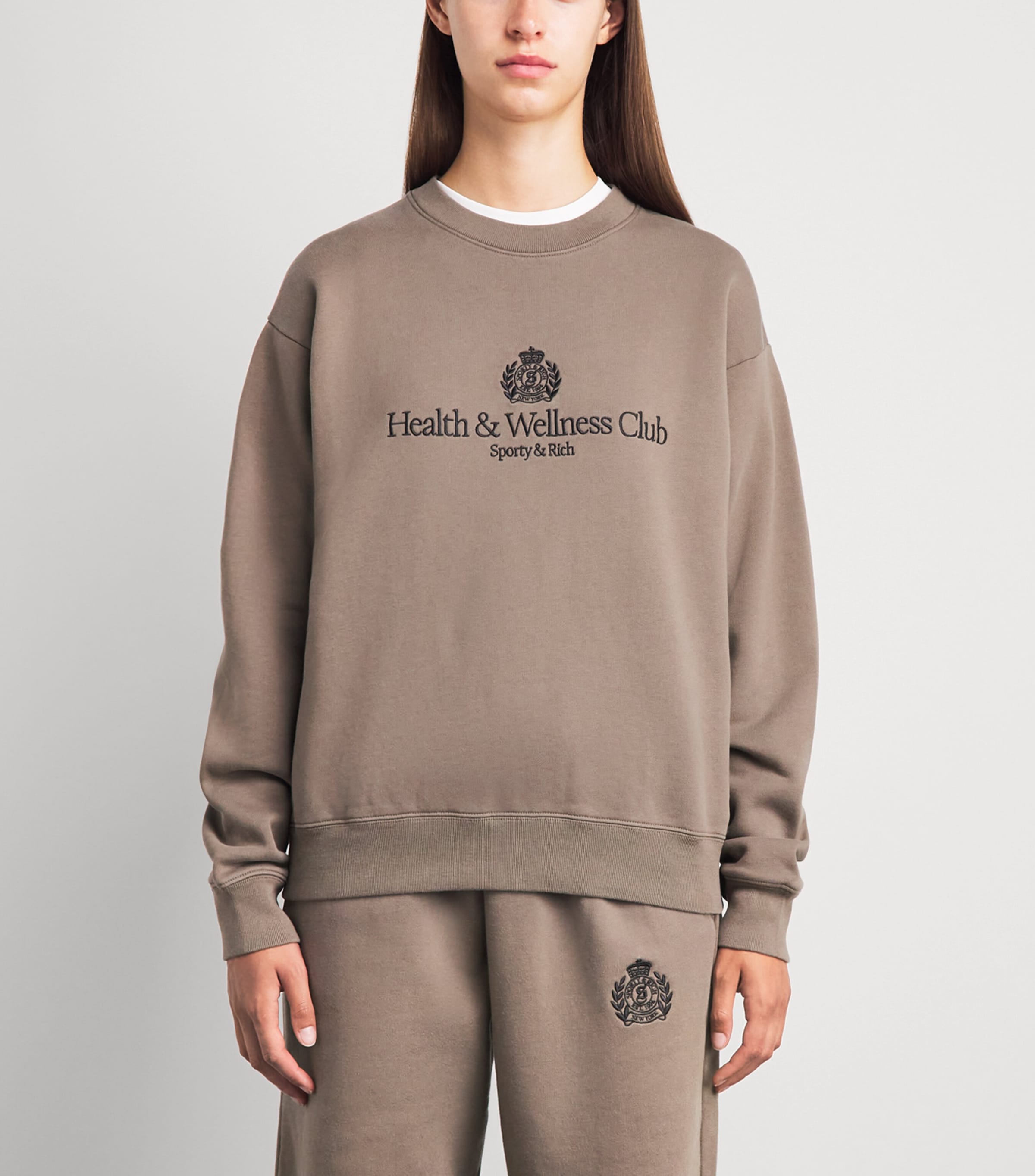 Sporty & Rich Womens Embroidered Crest Sweatshirt Sand White Image 4