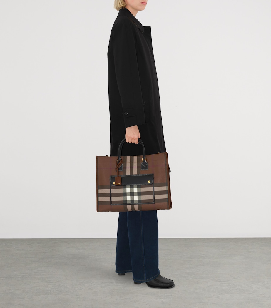 Medium Freya Tote DARK BIRCH BROWN Image 2