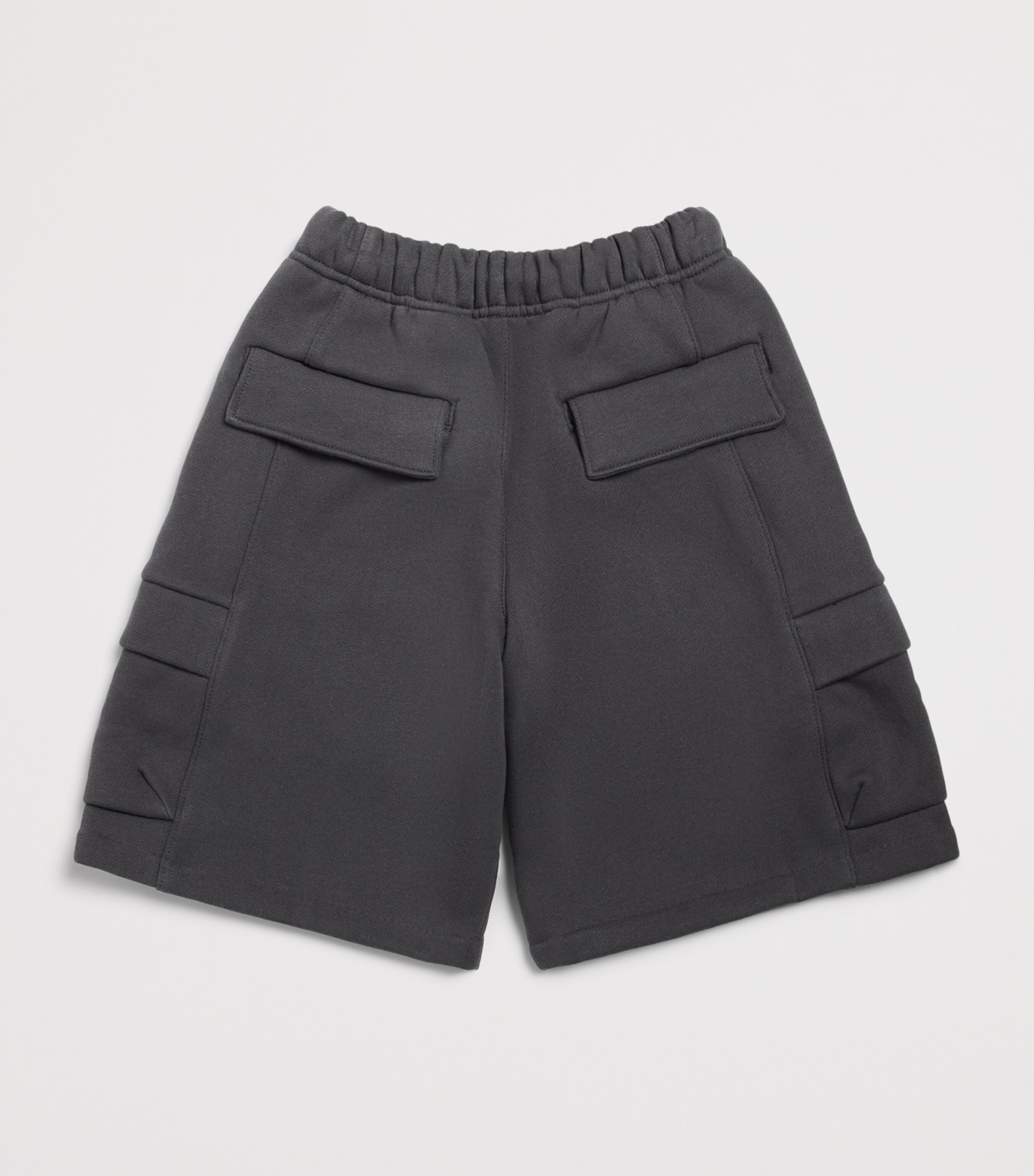 FEAR OF GOD ESSENTIALS KIDS Logo Cargo Sweatshorts (2-14 Years) Grey Image 2