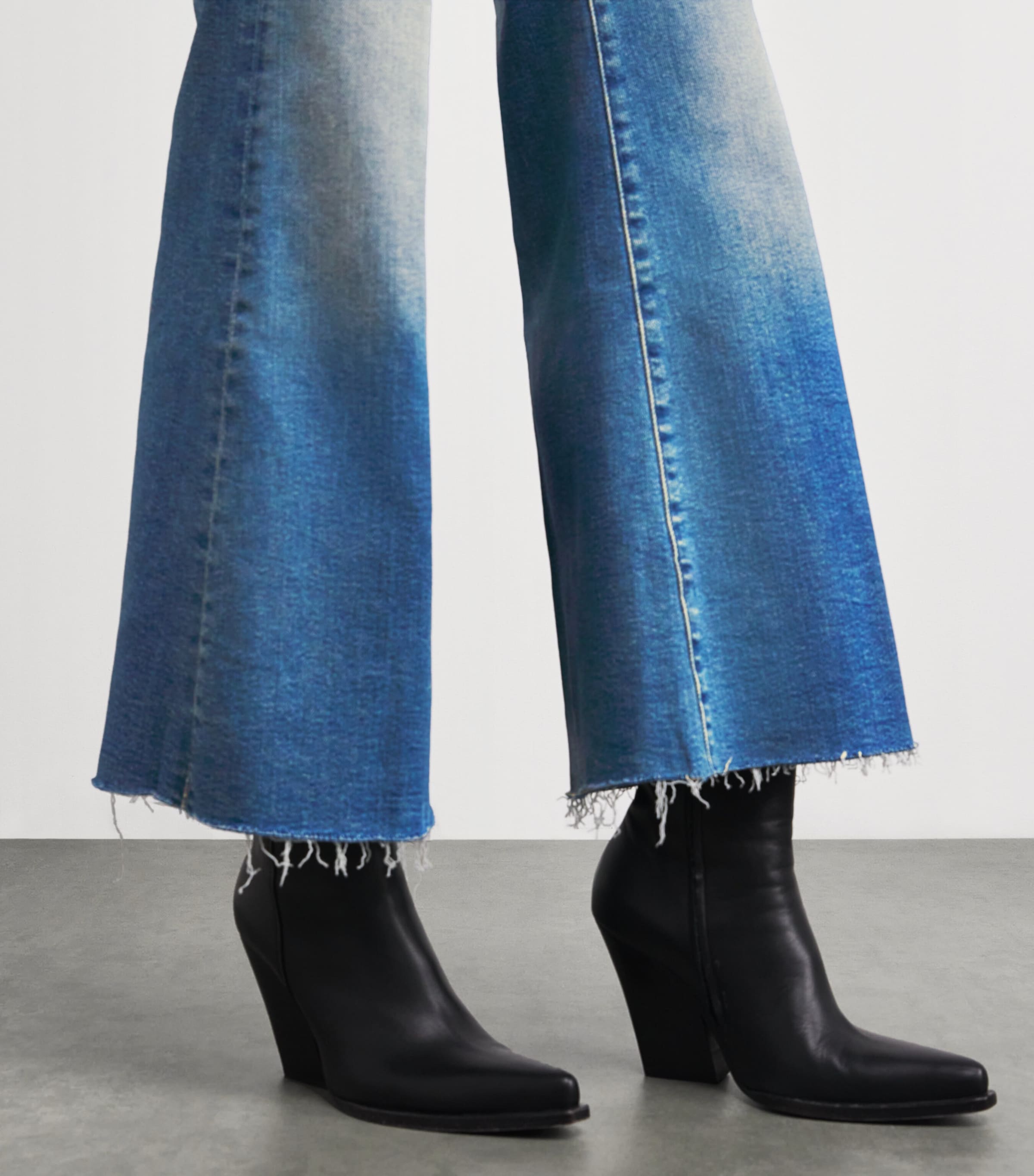 The Roller Fray Wide-Leg Jeans FAN FAVORITE Image 6