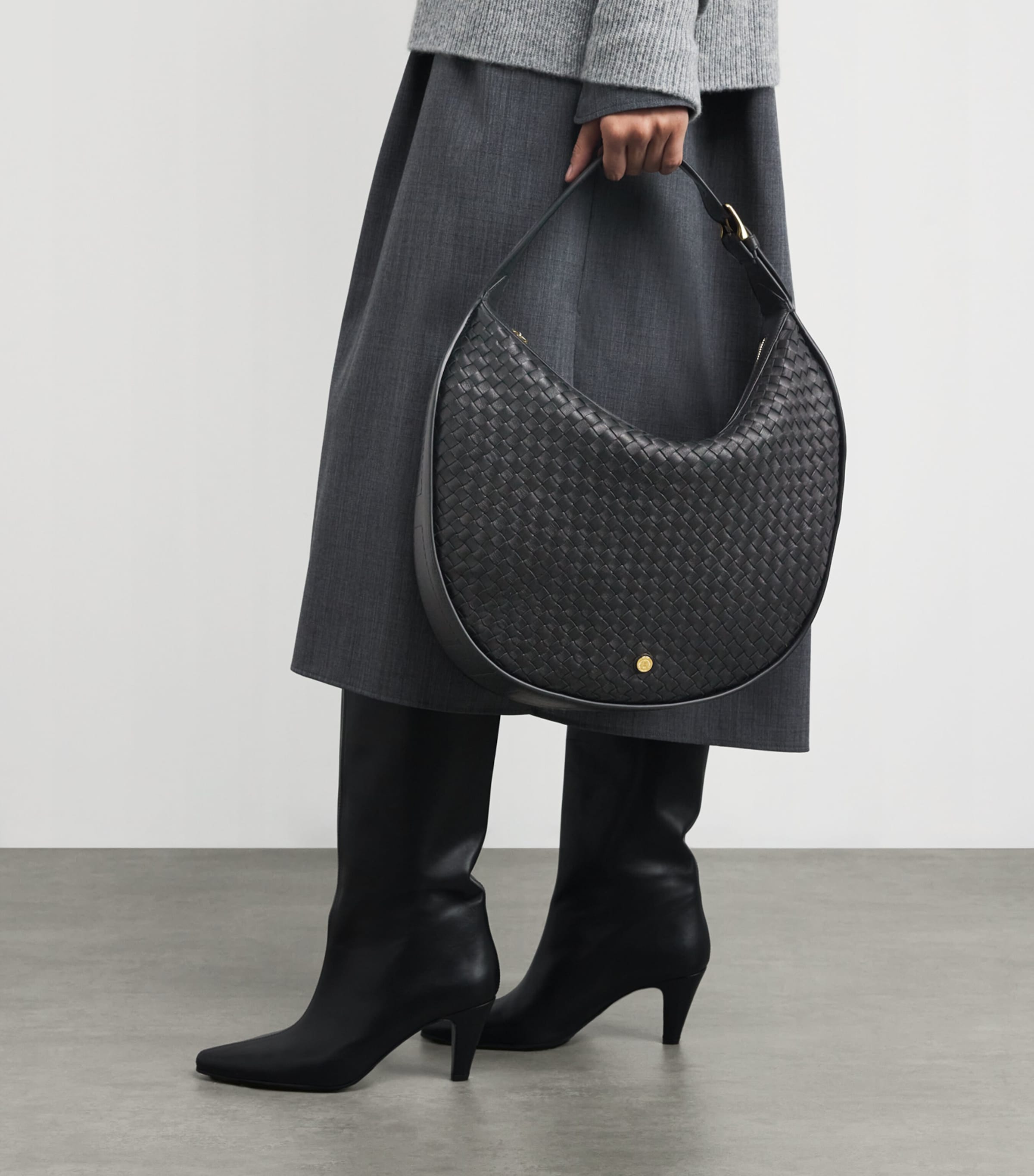 Large Leather Woven Crescent Shoulder Bag BLACK Image 2