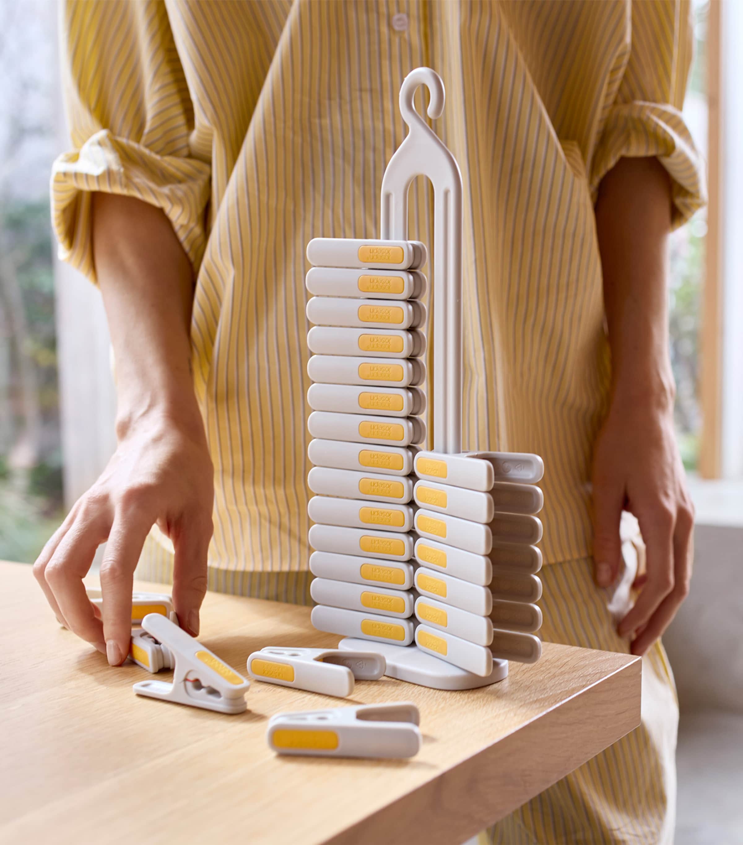 PegStore 30-Piece Clothes Peg Set ECRU Image 2