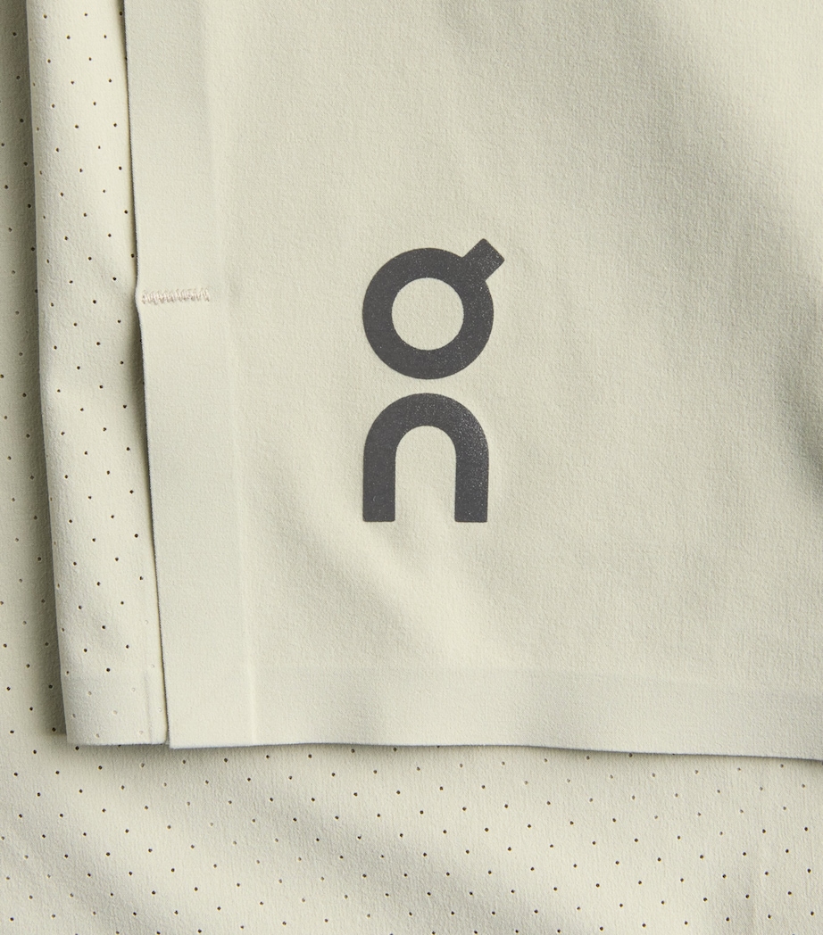 On Mens 7’’ Performance Shorts Brume Image 6