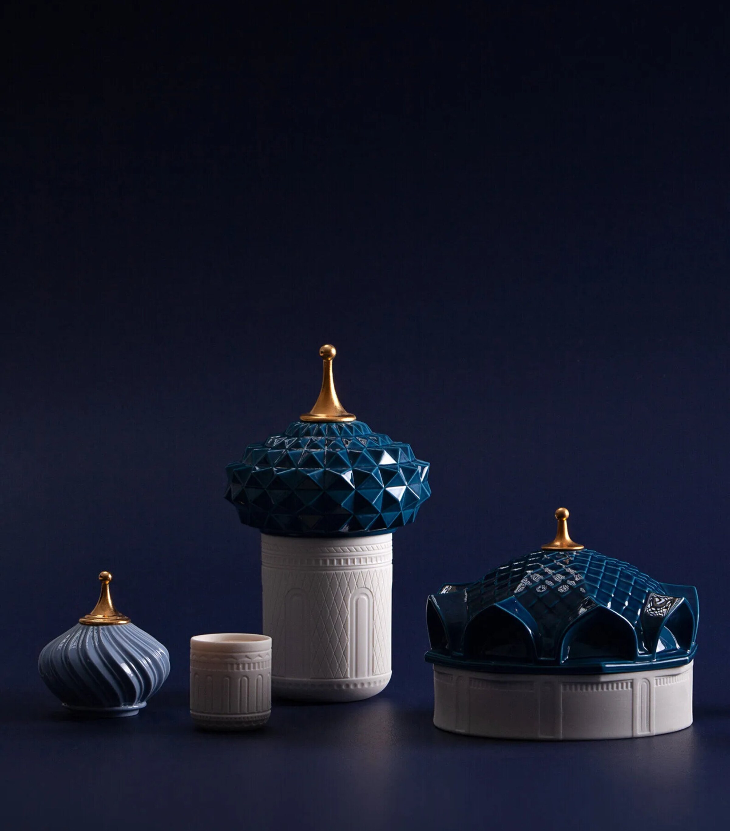 Turquoise Spire Scented Candle (200g) MULTI Image 5