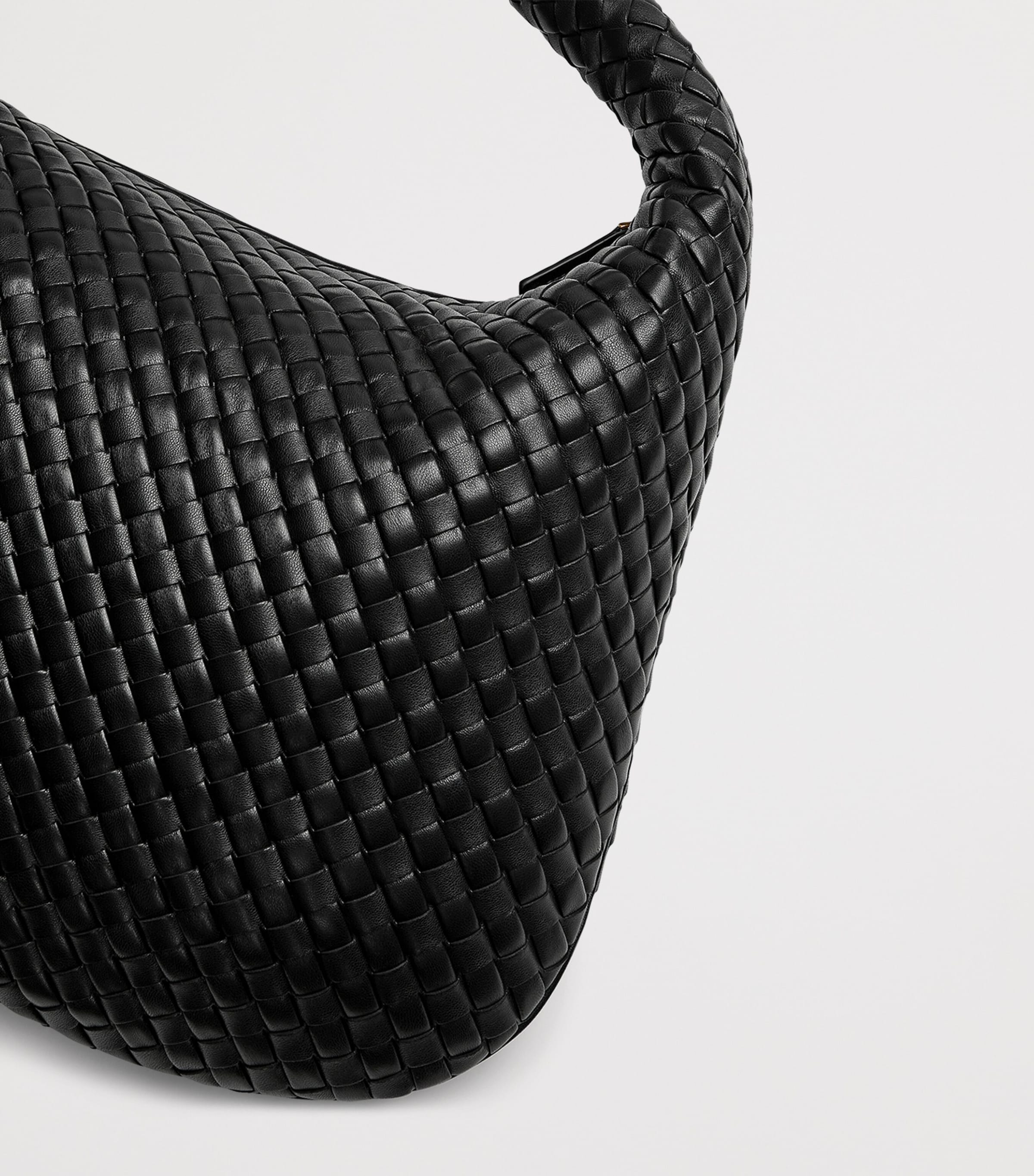 Maxi Leather Intrecciato Veneta Shoulder Bag 1019 Image 4