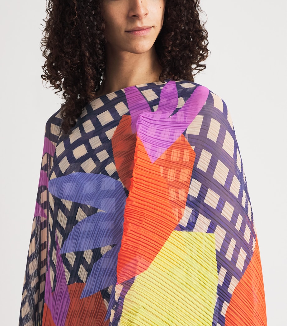 Pleats Please Issey Miyake Womens Printed Market Madame Stole Tomato Image 3