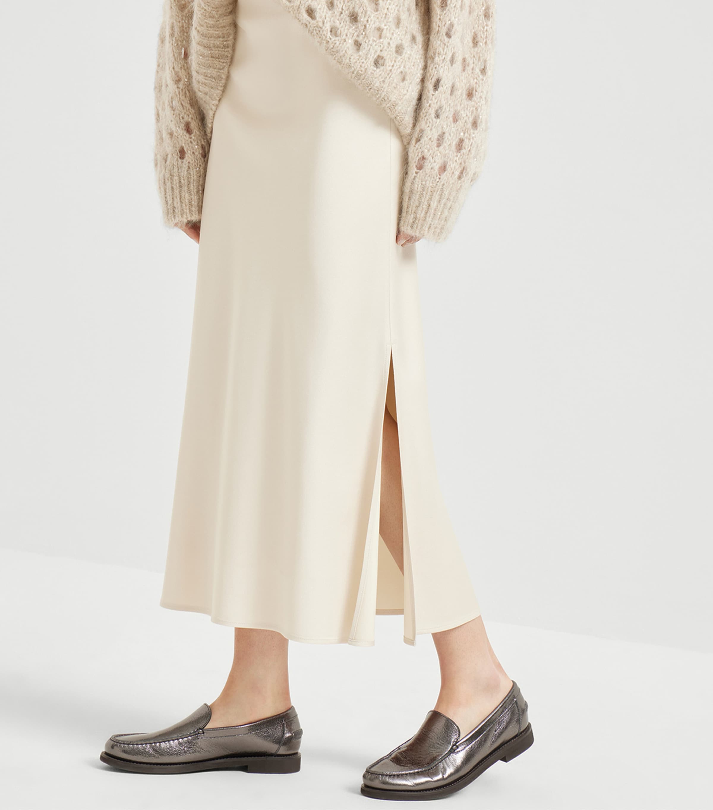 Satin Pencil Skirt C9597 Image 2