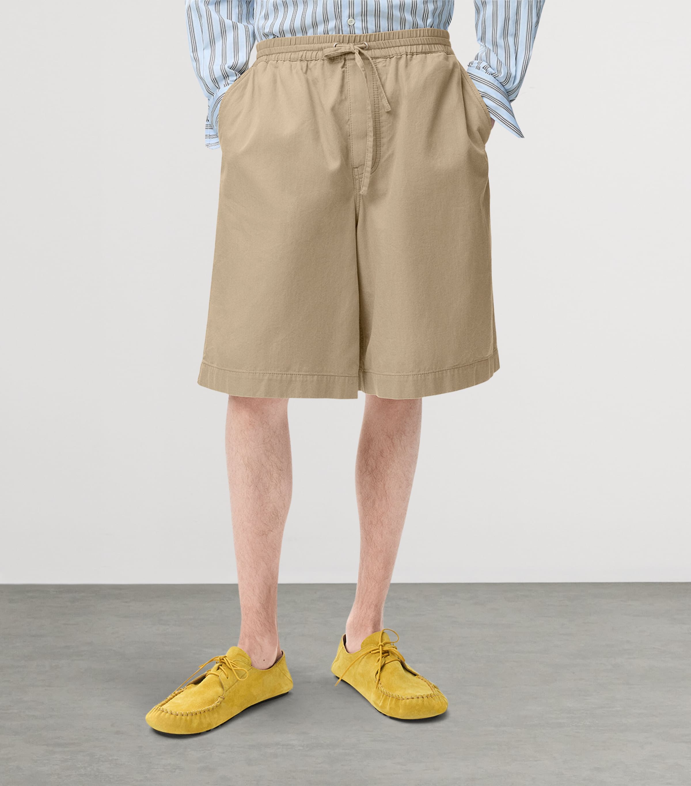 LOEWE Mens Cotton Logo-Pocket Shorts Beige Image 3