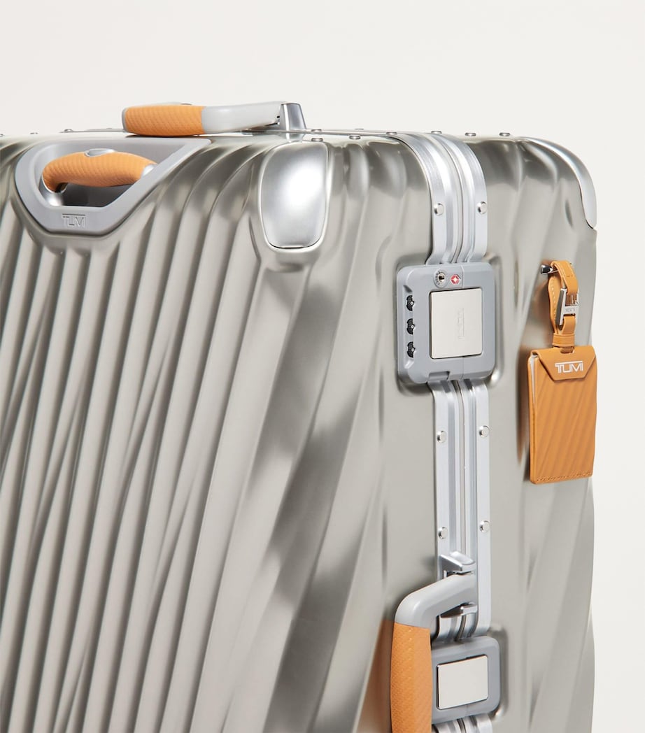 Titanium 19 Degree Suitcase (77.5cm) TITANIUM 1864 Image 3