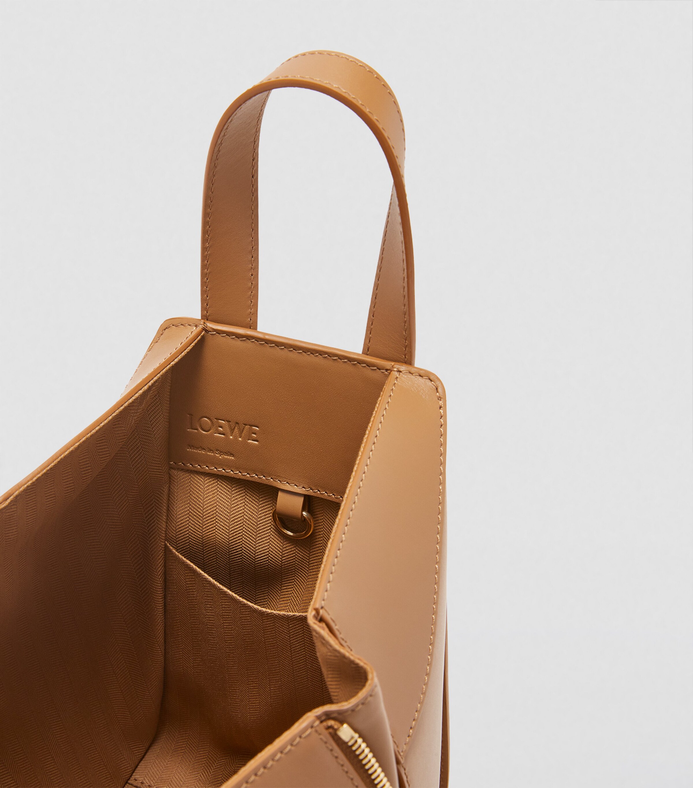 Leather Compact Hammock Top-Handle Bag OAK Image 5