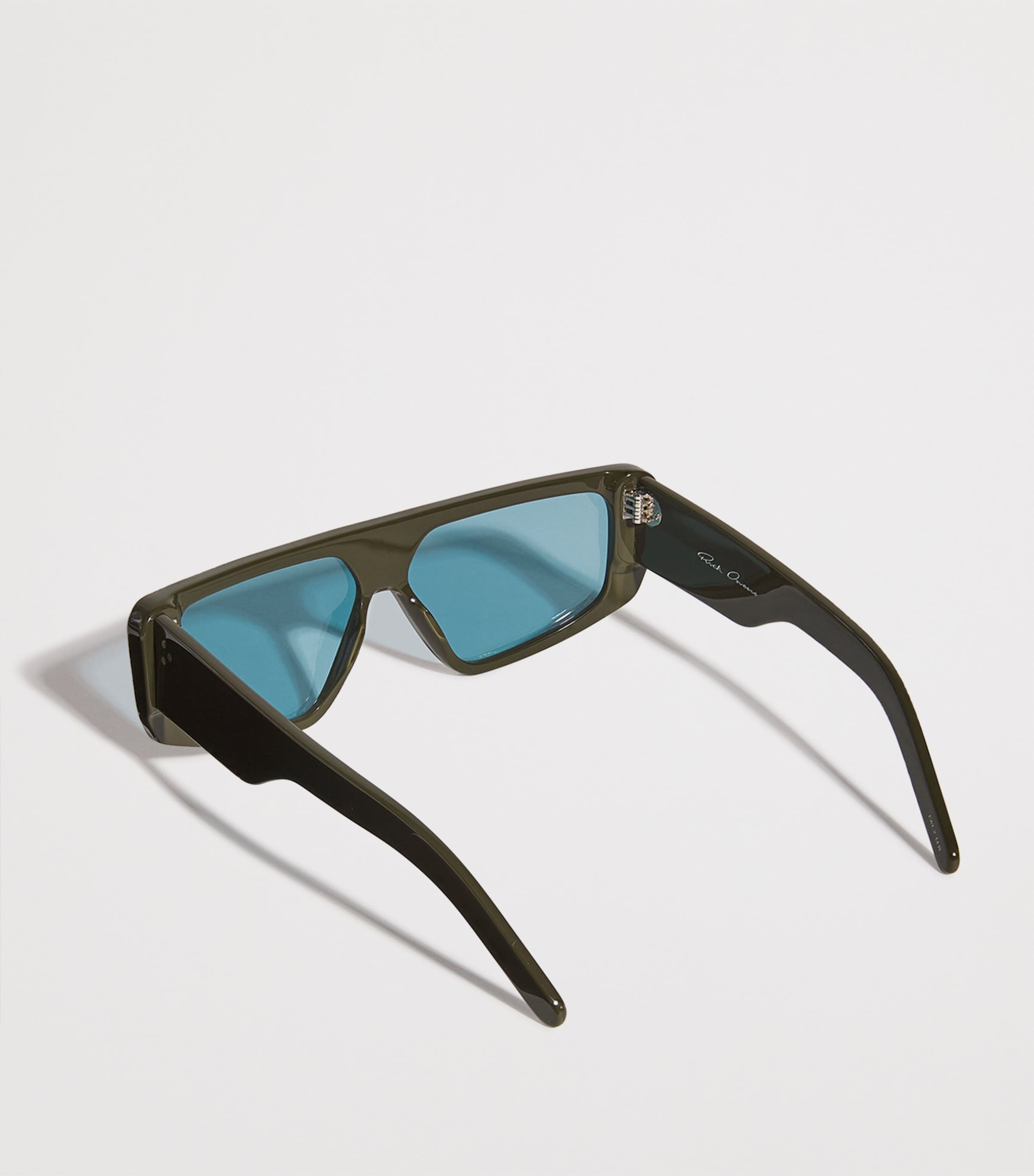 Geometric Performa Sunglasses OLVTMPLAMZNTLNS65126 Image 3