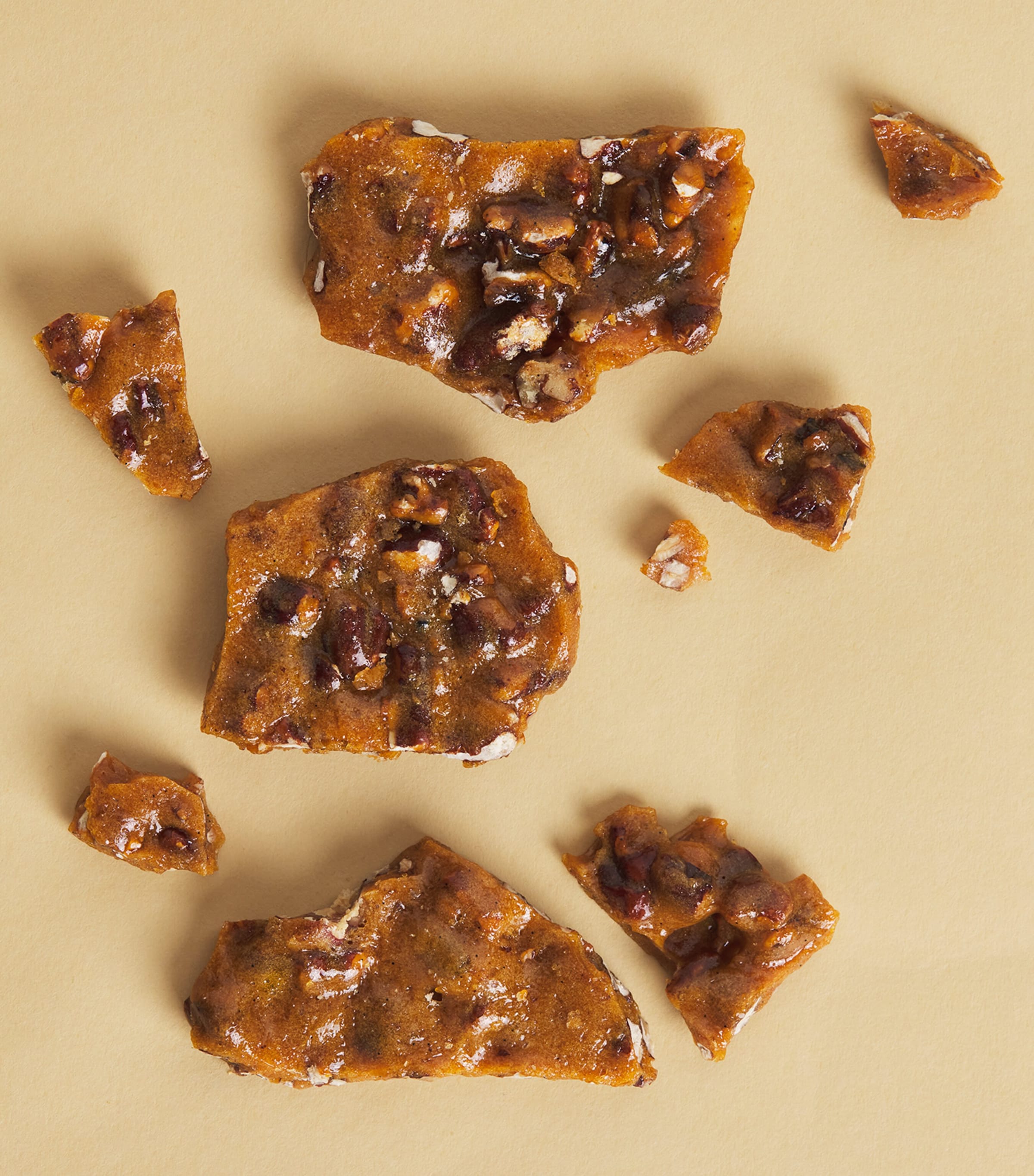 Harrods Pecan Nut Brittle (125g) Image 3