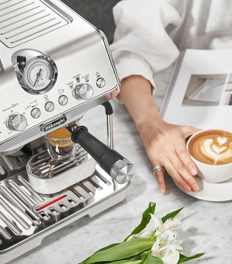 La Specialista Arte Coffee Machine WHITE Image 3