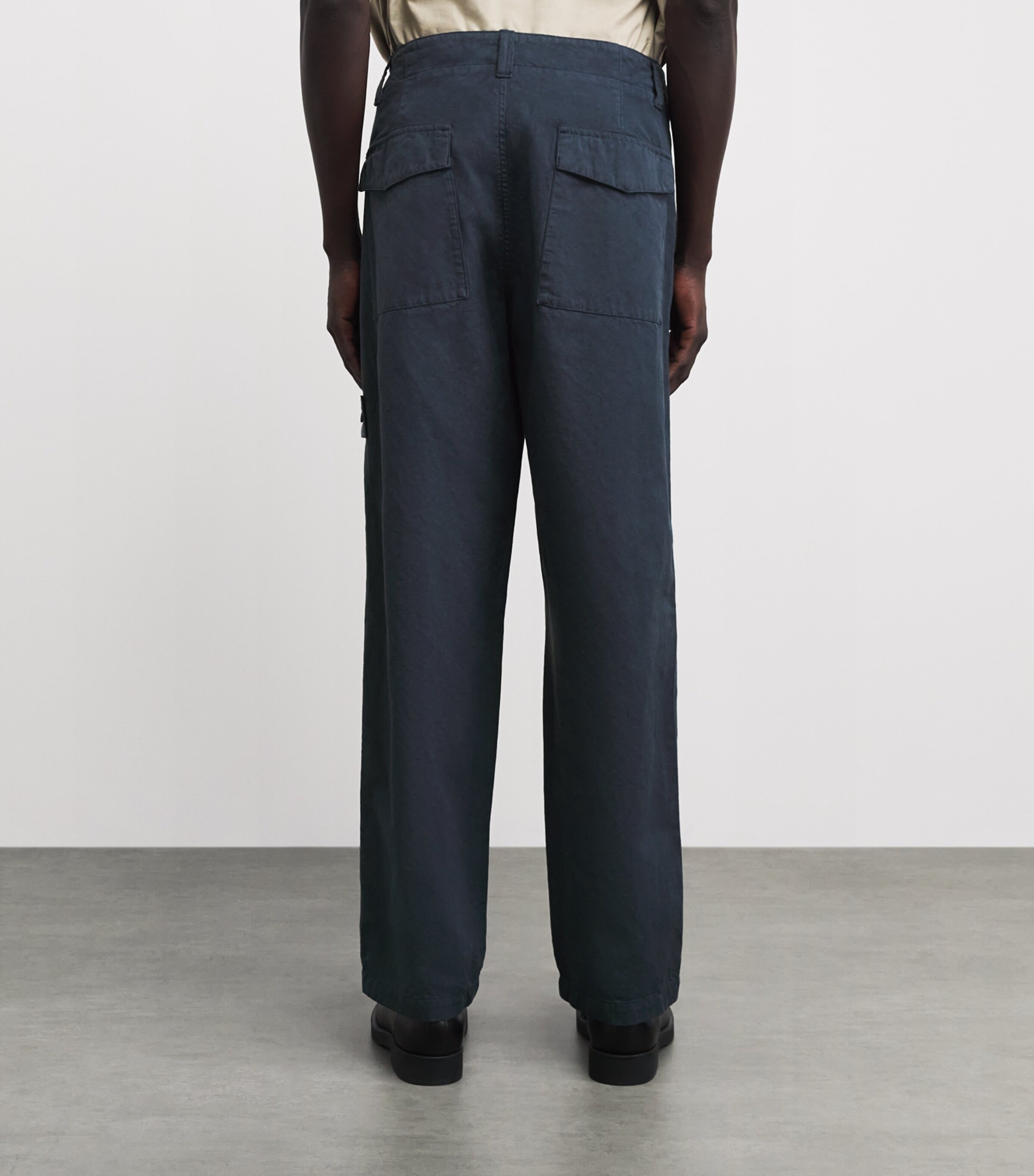 Stone Island Mens Cotton-Linen Ghost Fatigue Trousers Image 5