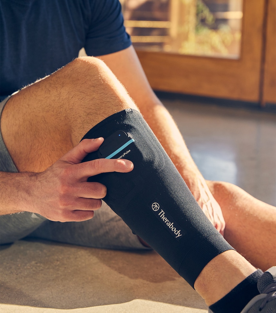 RecoveryPulse Calf Sleeve (Medium) BLACK Image 2
