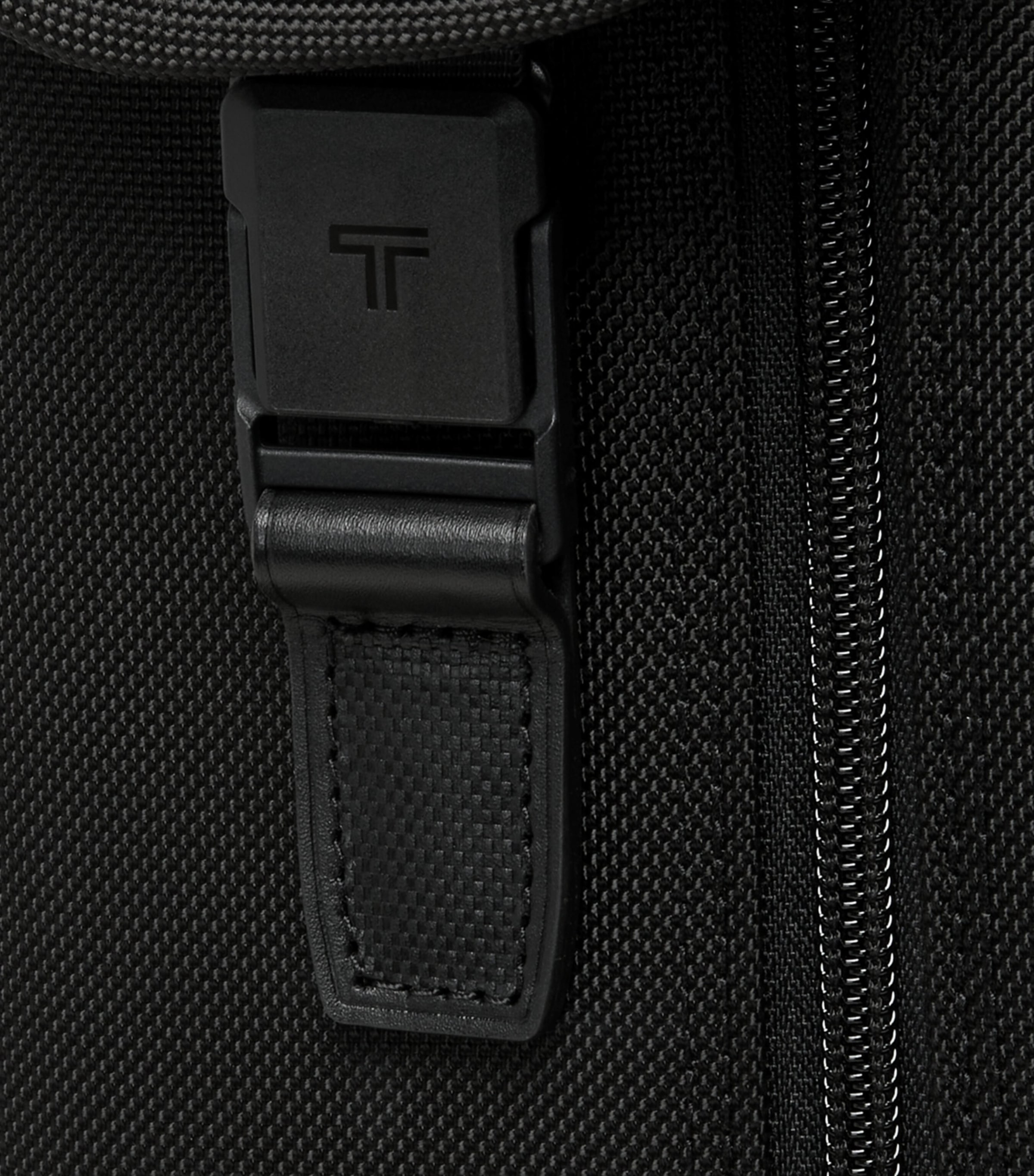 Tumi Large Alpha 4 Garment Bag (64cm) Black Image 12