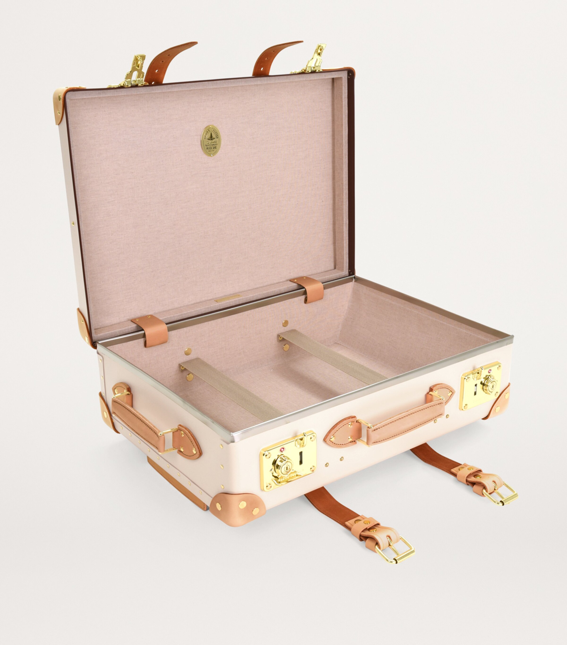 Globe-Trotter Safari 2-Wheel Suitcase (58cm) Ivory Image 6