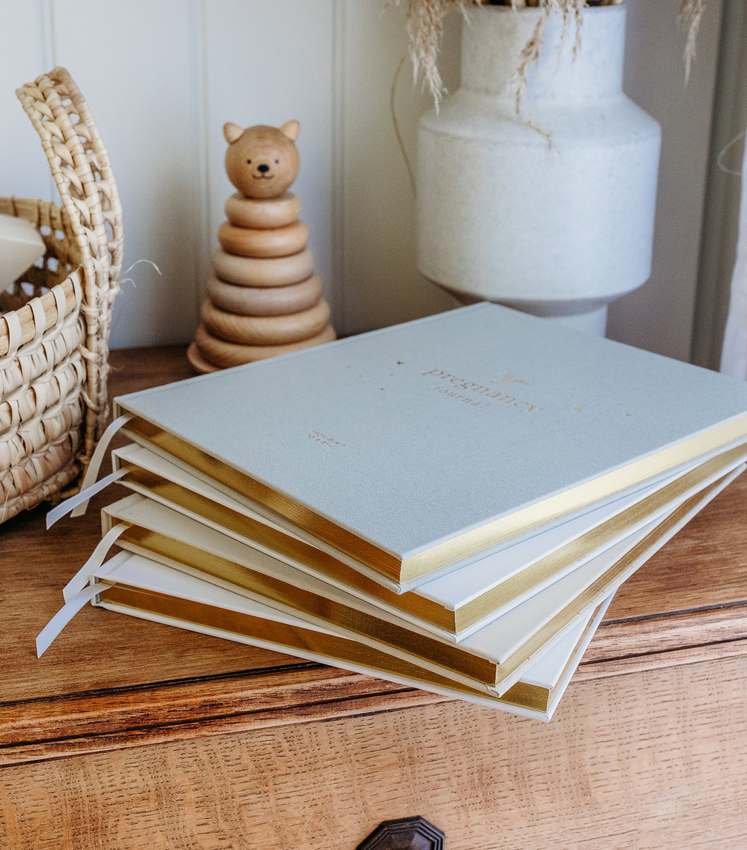 My Pregnancy Journal GREY, GOLD Image 5