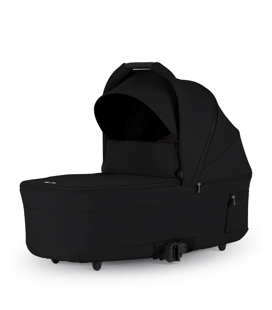 Silver Cross Nia Carrycot Onyx Image 1