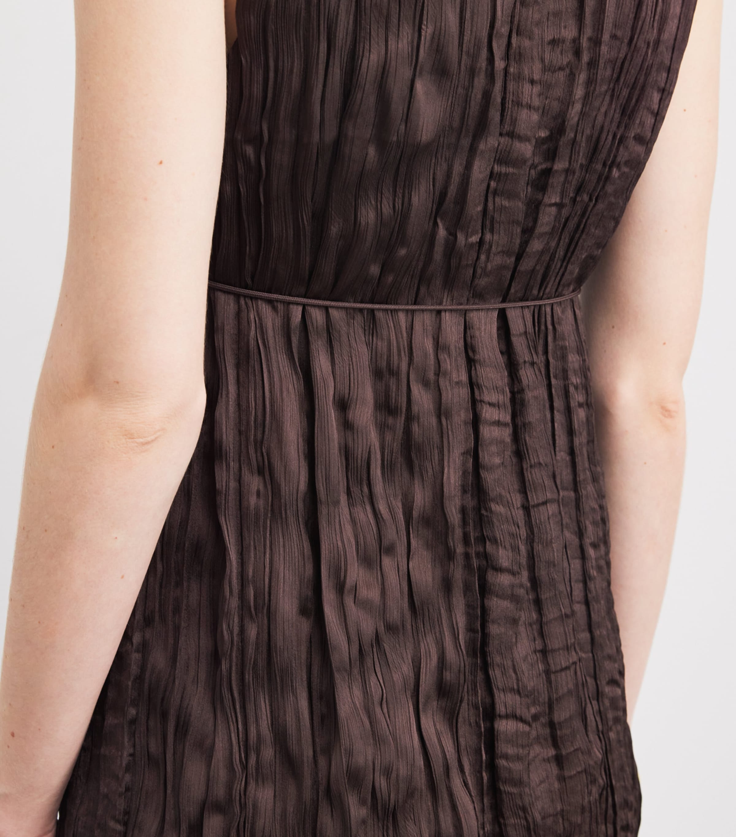 Plissé Mizu Midi Dress EARTH Image 7
