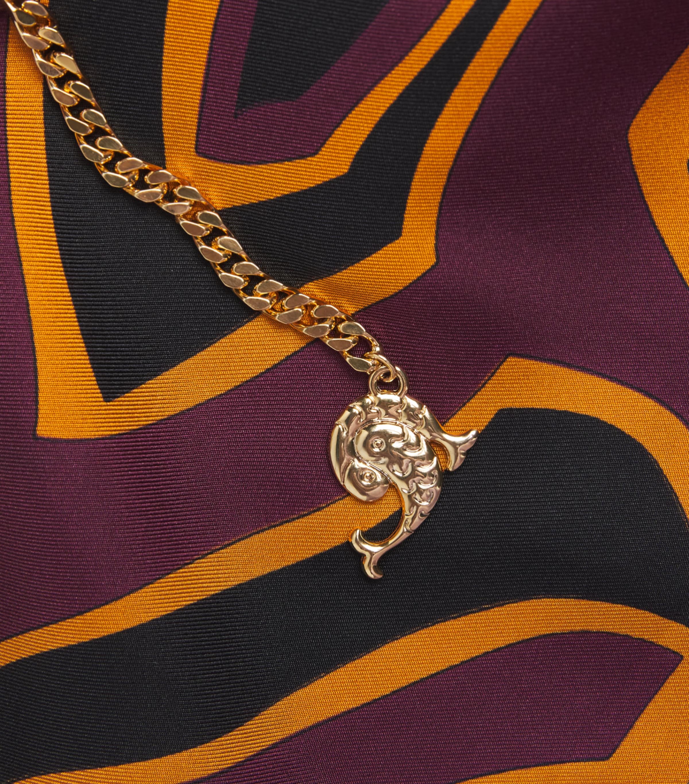 PUCCI Womens Silk Labirinto Print Chain Blouse Bordeaux/gold Image 6