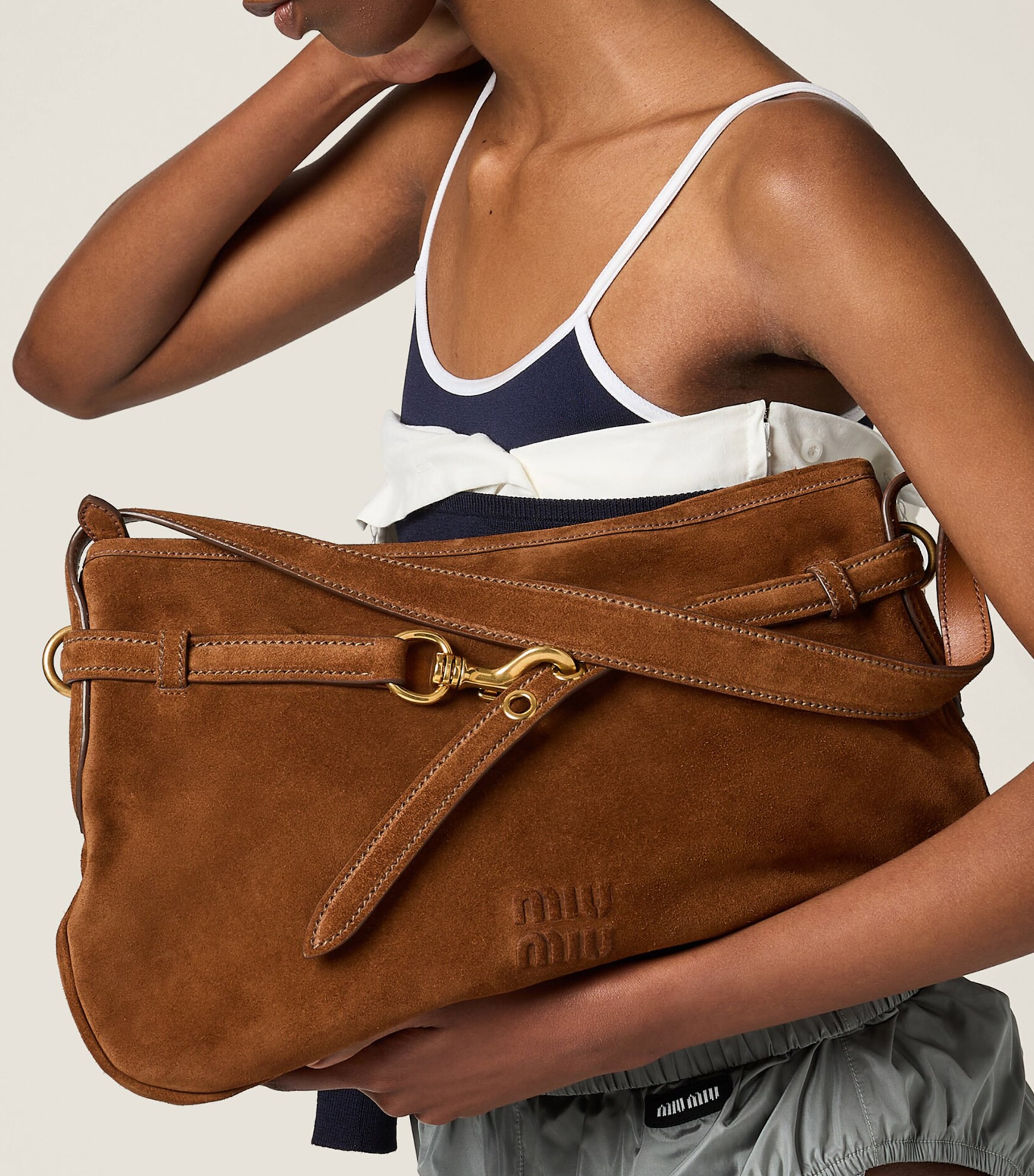 【MIU MIU】最新作★Aventure スエード バッグ Olive Green Aventure Suede Bag | Miu Miu