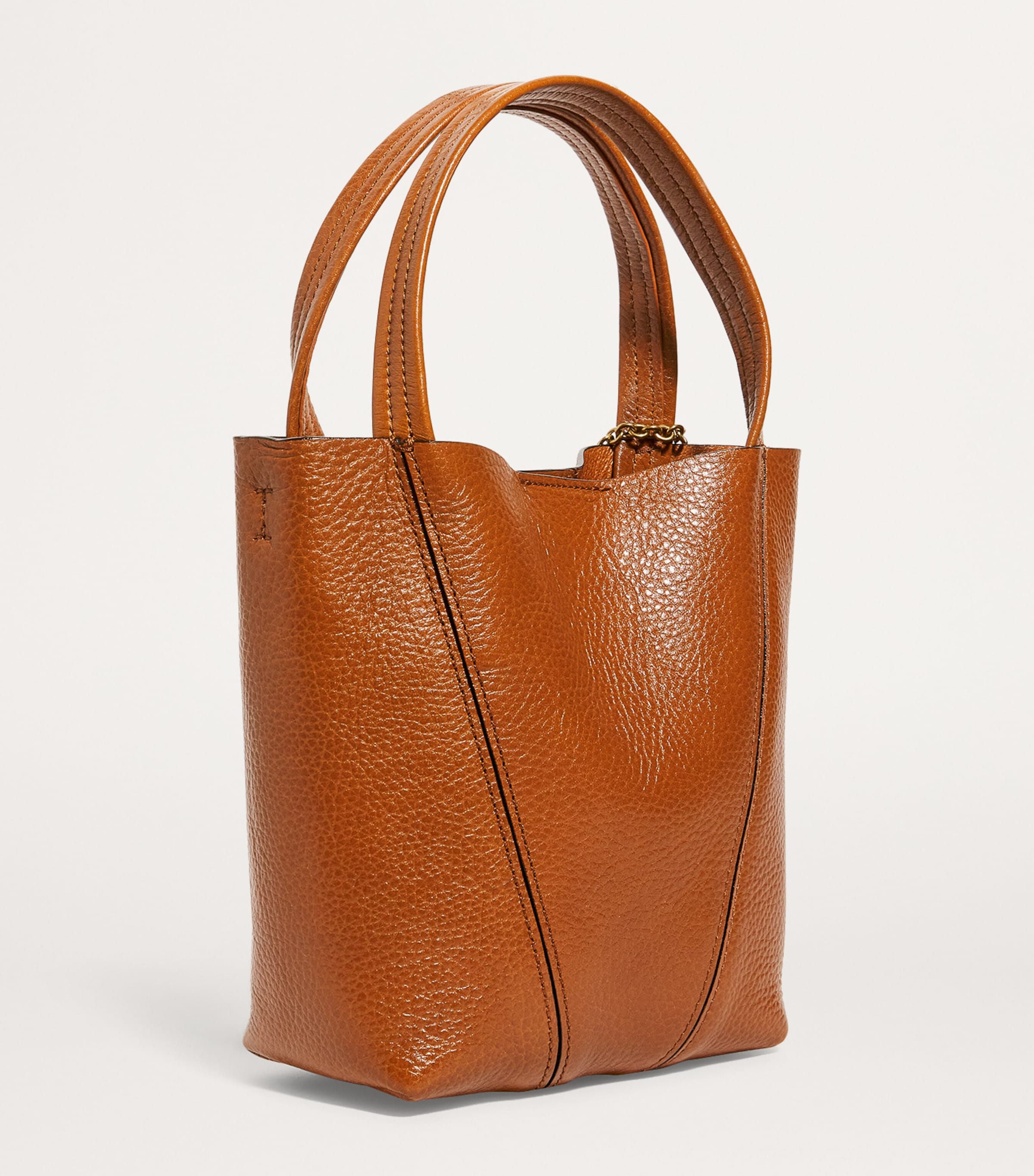 【関税＆送料込み】ChloAC Spin Tote Bag Chloé Spin Tote Bag In Grained Leather in Black | Chloé US