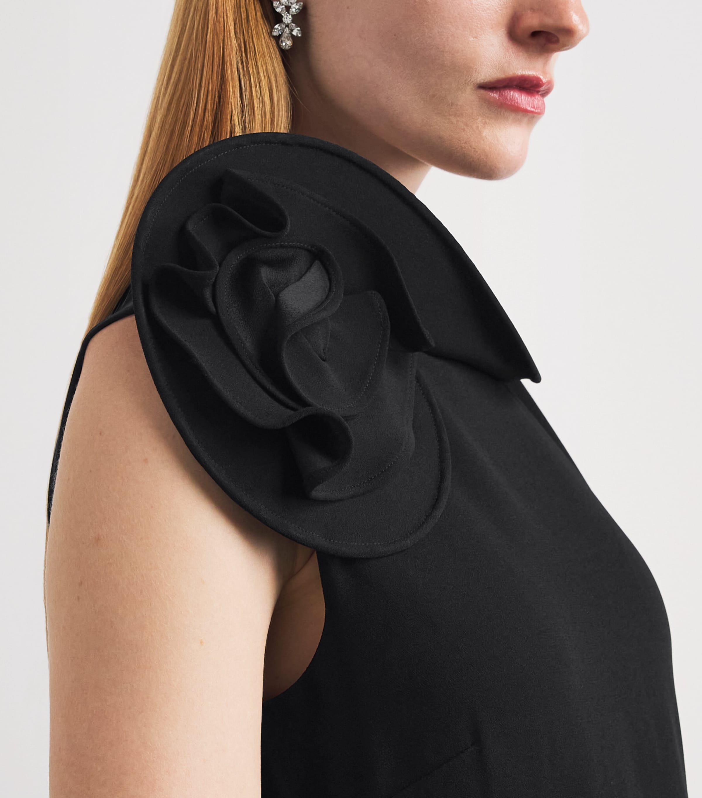 Roland Mouret Womens Rose Appliqué Sleeveless Midi Dress Black Image 4