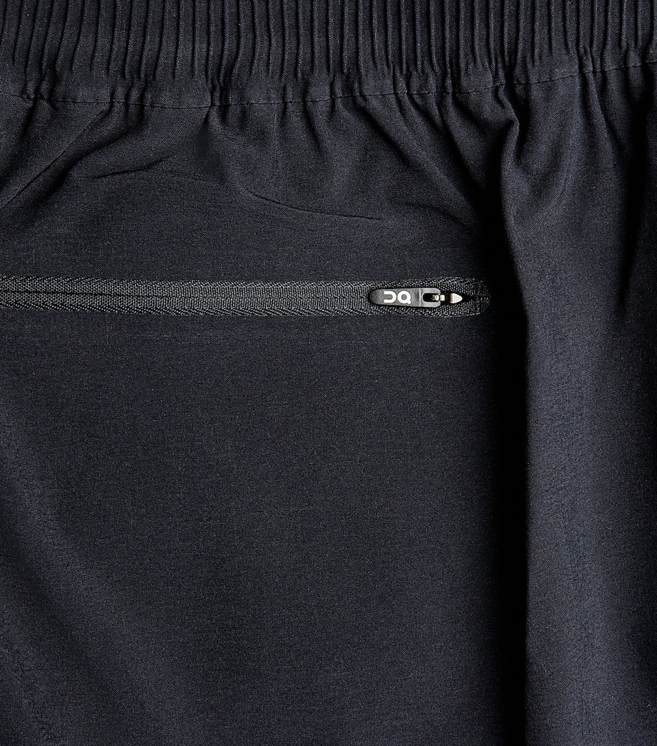 On Womens Train Shorts Black Image 2