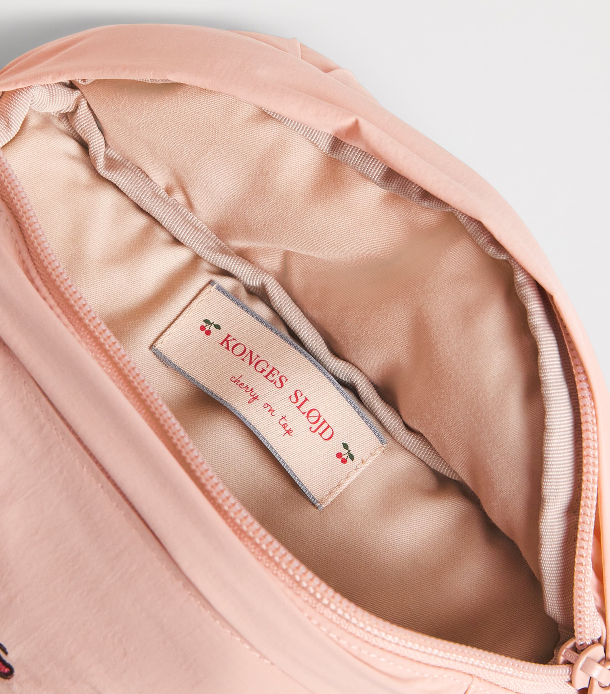 Juno Kitty Belt Bag CAMEO ROSE Image 3