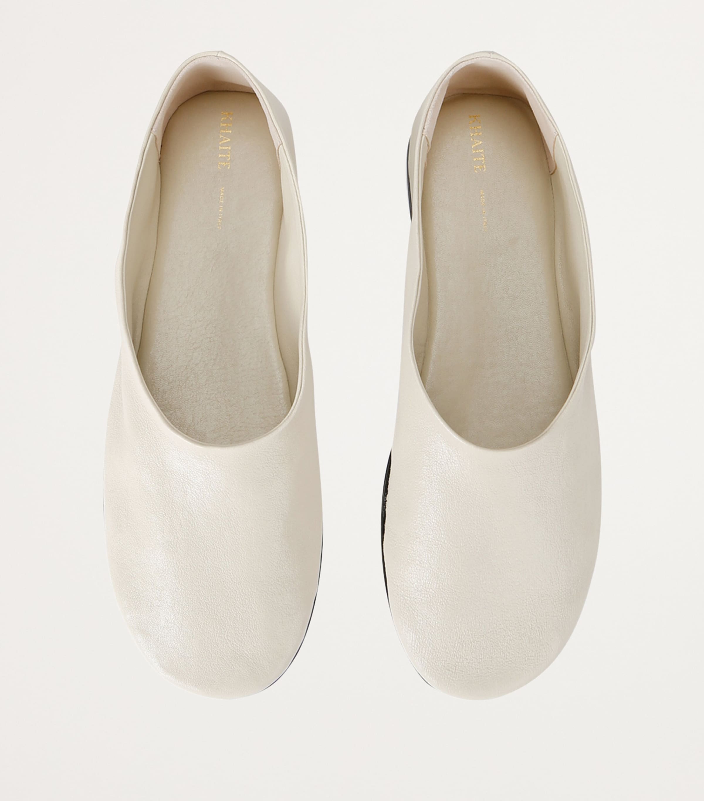 「KHAITE」MAIDEN レザー フラットシューズ Khaite Leather Maiden Ballet Flats | Harrods US
