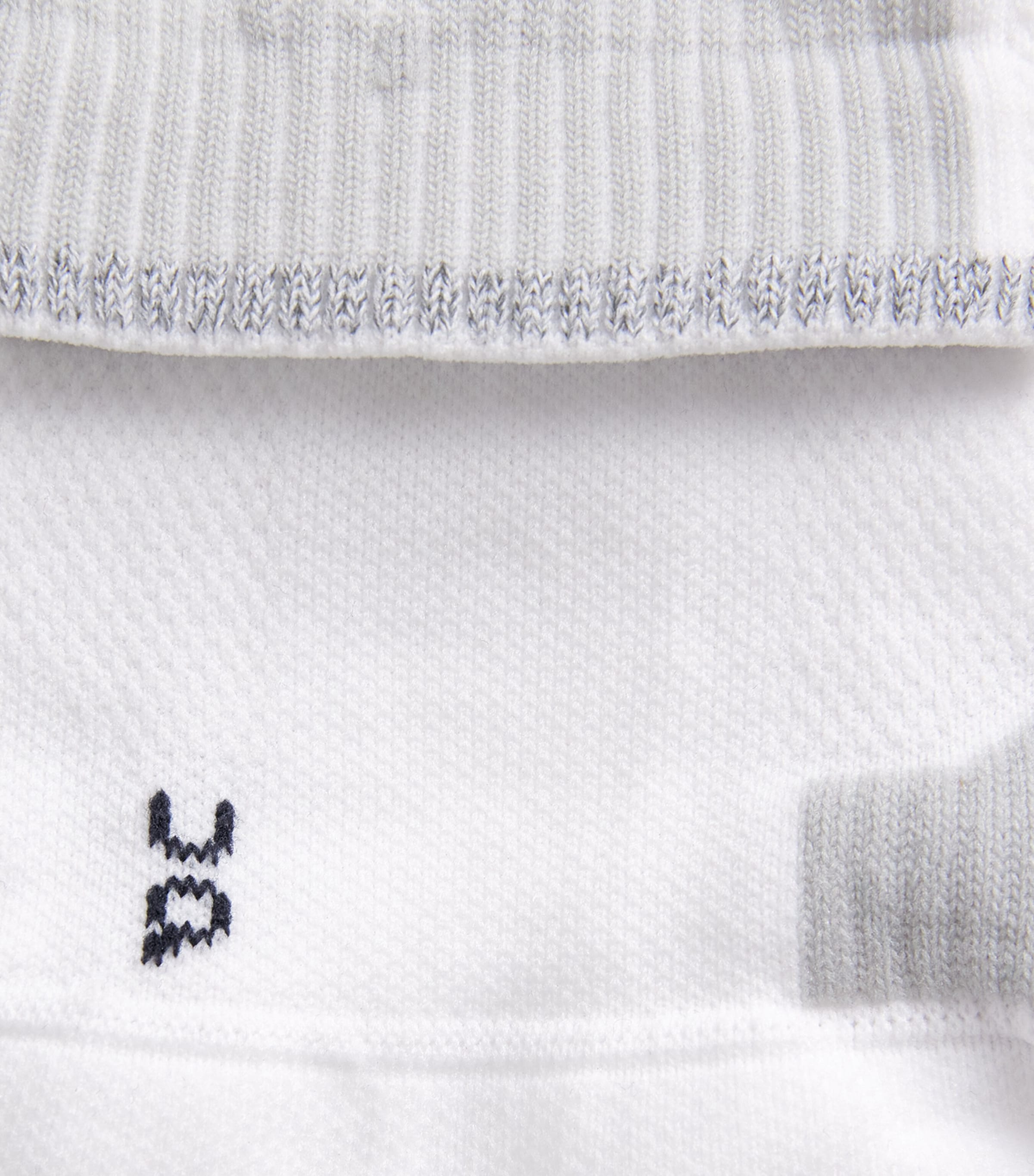 On Womens Performance Run Mid Socks White | Glacier Image 2