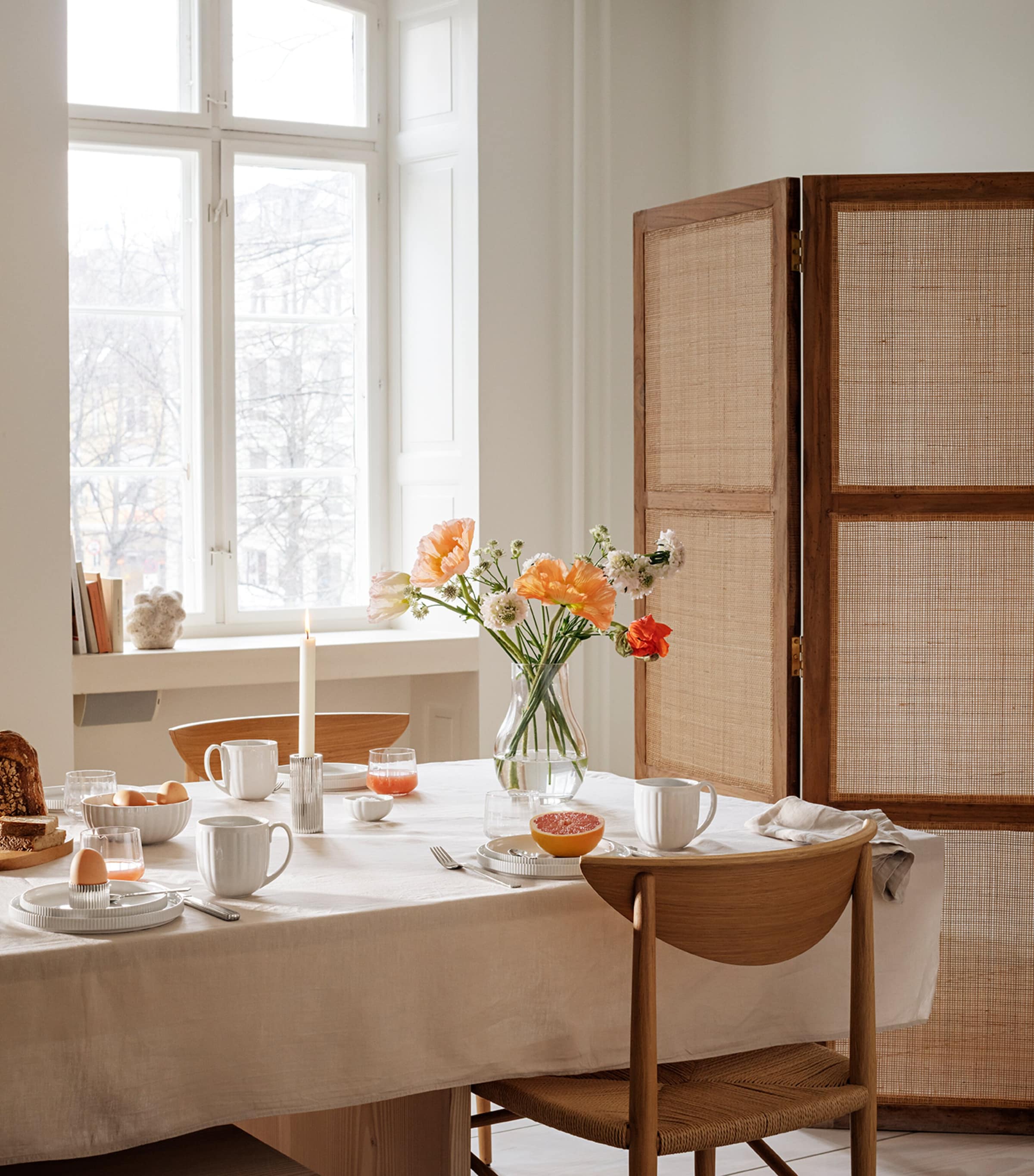 Set of 2 Porcelain Bernadotte Mugs WHITE Image 3